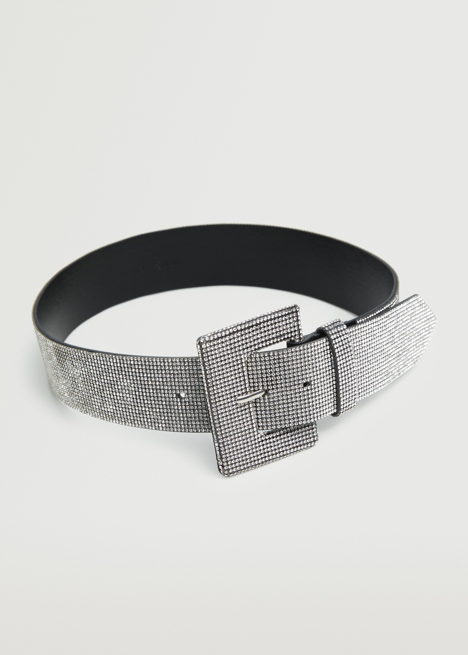 Ceinture à boucle strass - Plan moyen