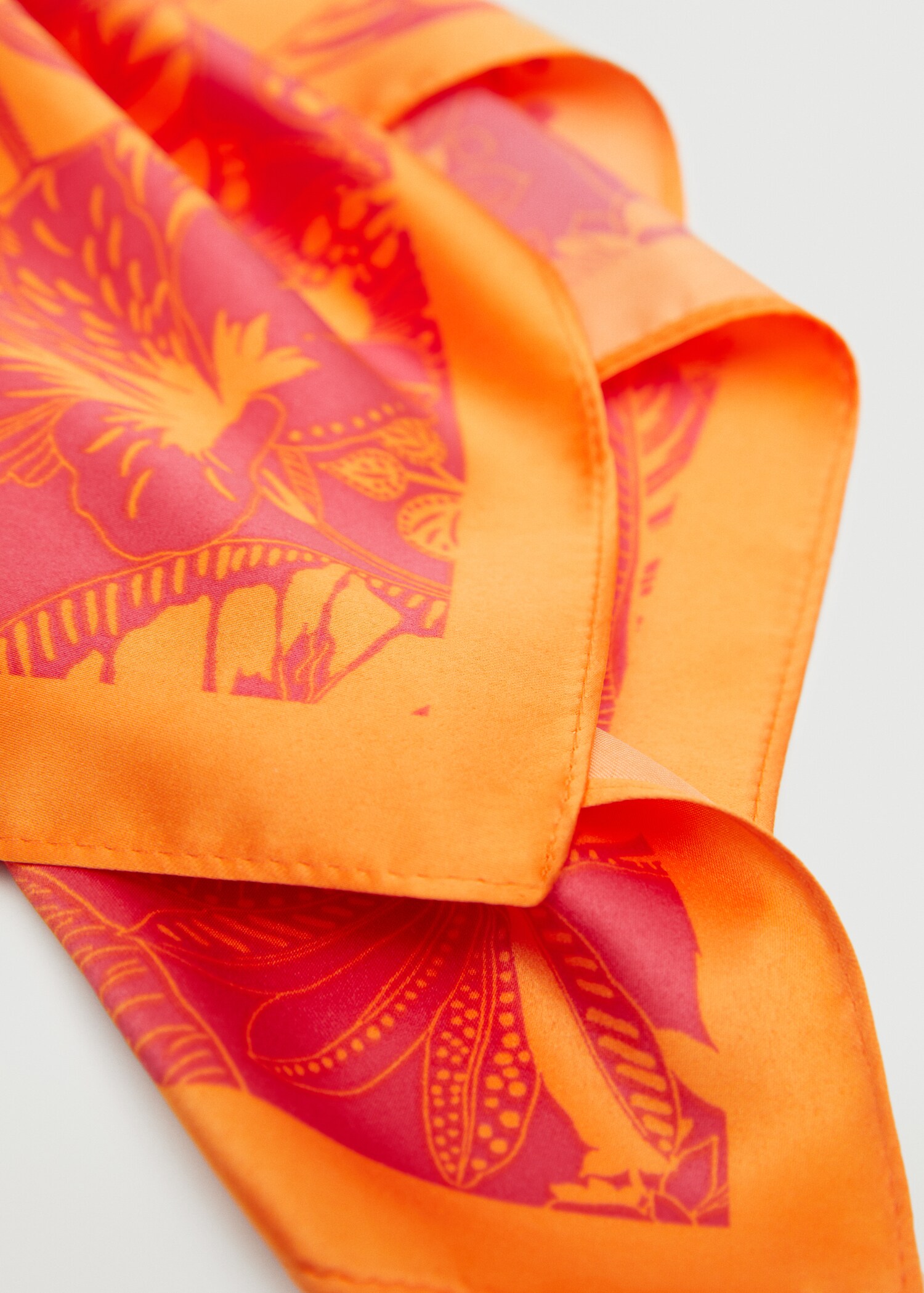 Foulard stampato - Dettaglio dell'articolo 2