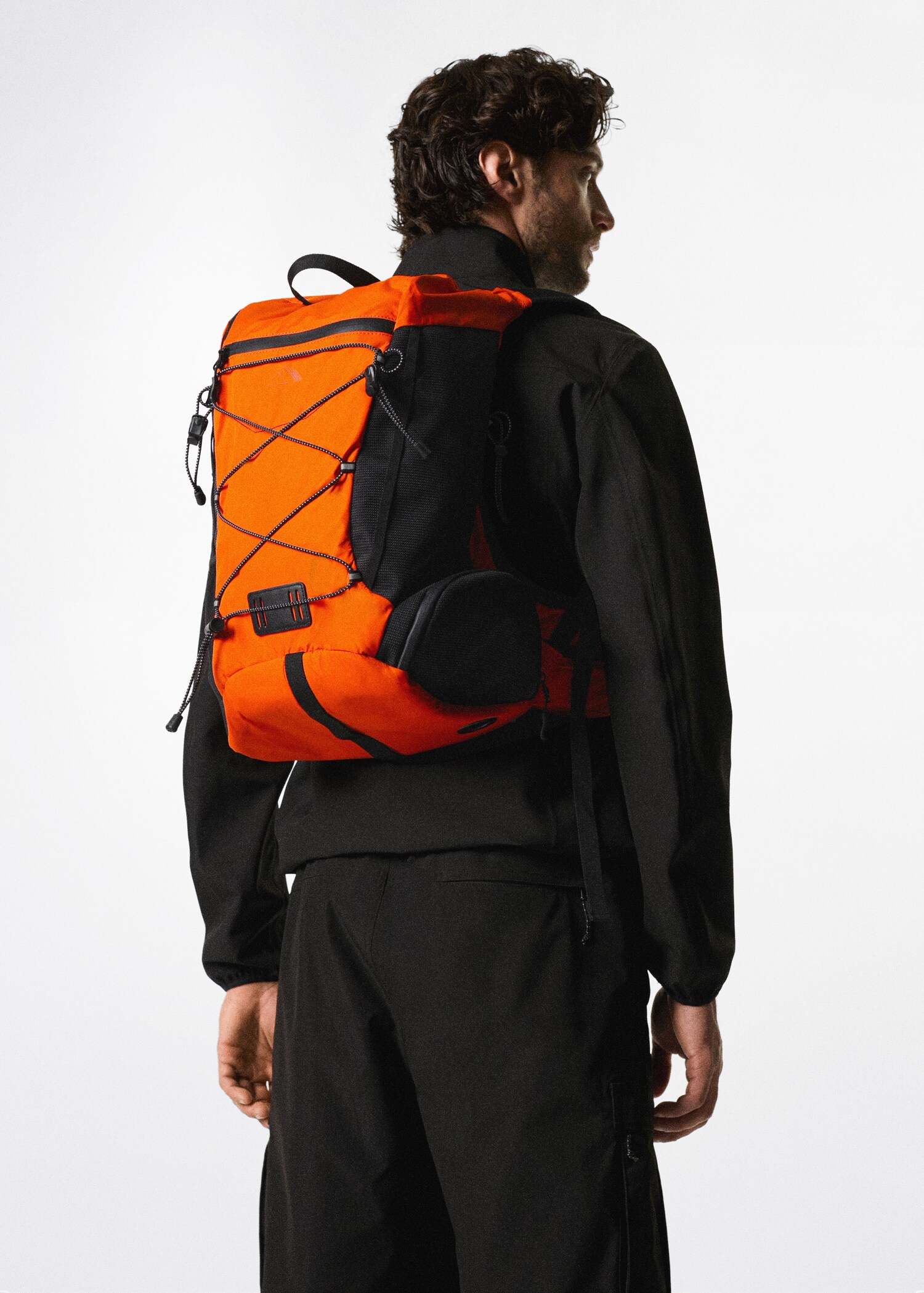 Sac à dos randonnée imperméable - Verso de l’article