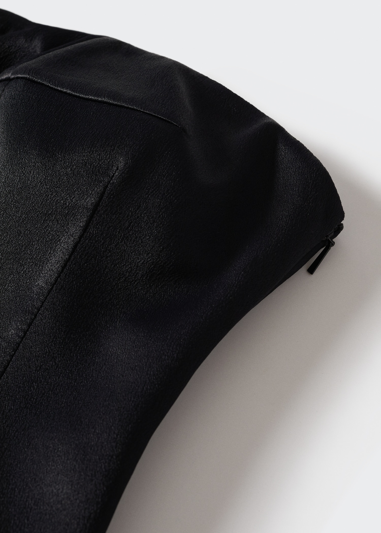 Satin top - Details of the article 8
