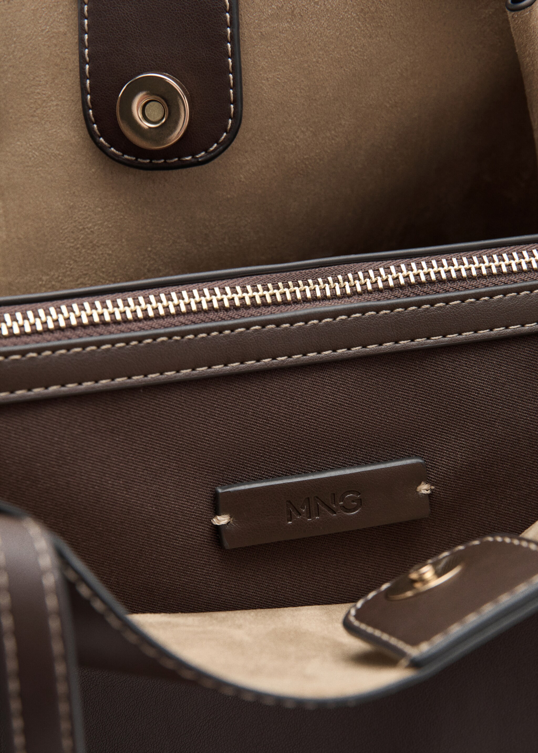 Grand sac cabas - Détail de l'article 2, Chocolat. Ref: 37051347-00.