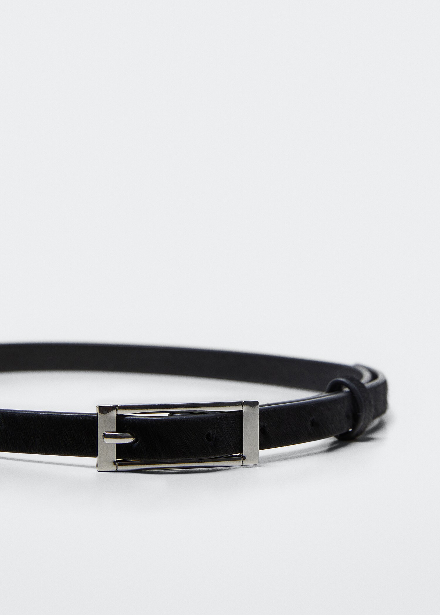 Ceinture cuir fourrure - Plan moyen