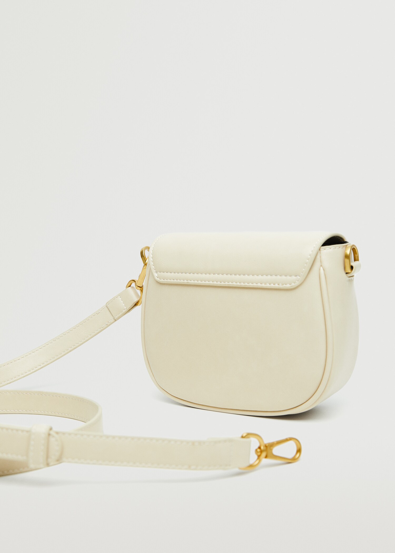 Crossbody bag with flap - Details of the article 3