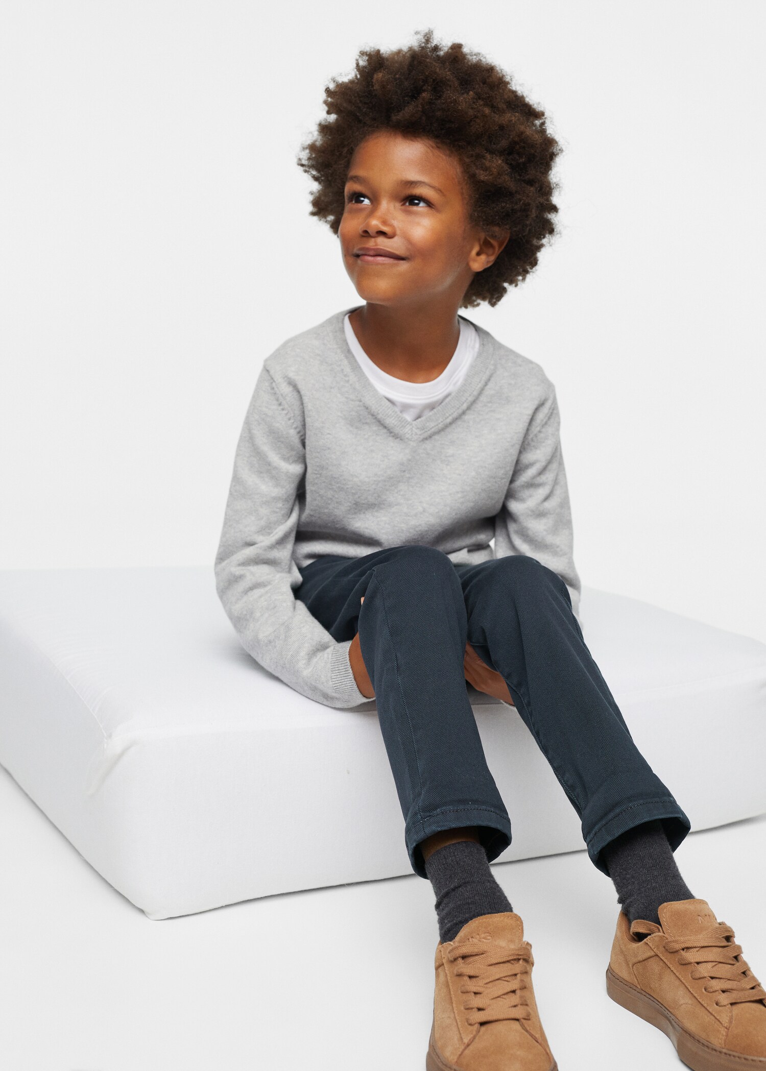 V-neck sweater - Details of the article 2
