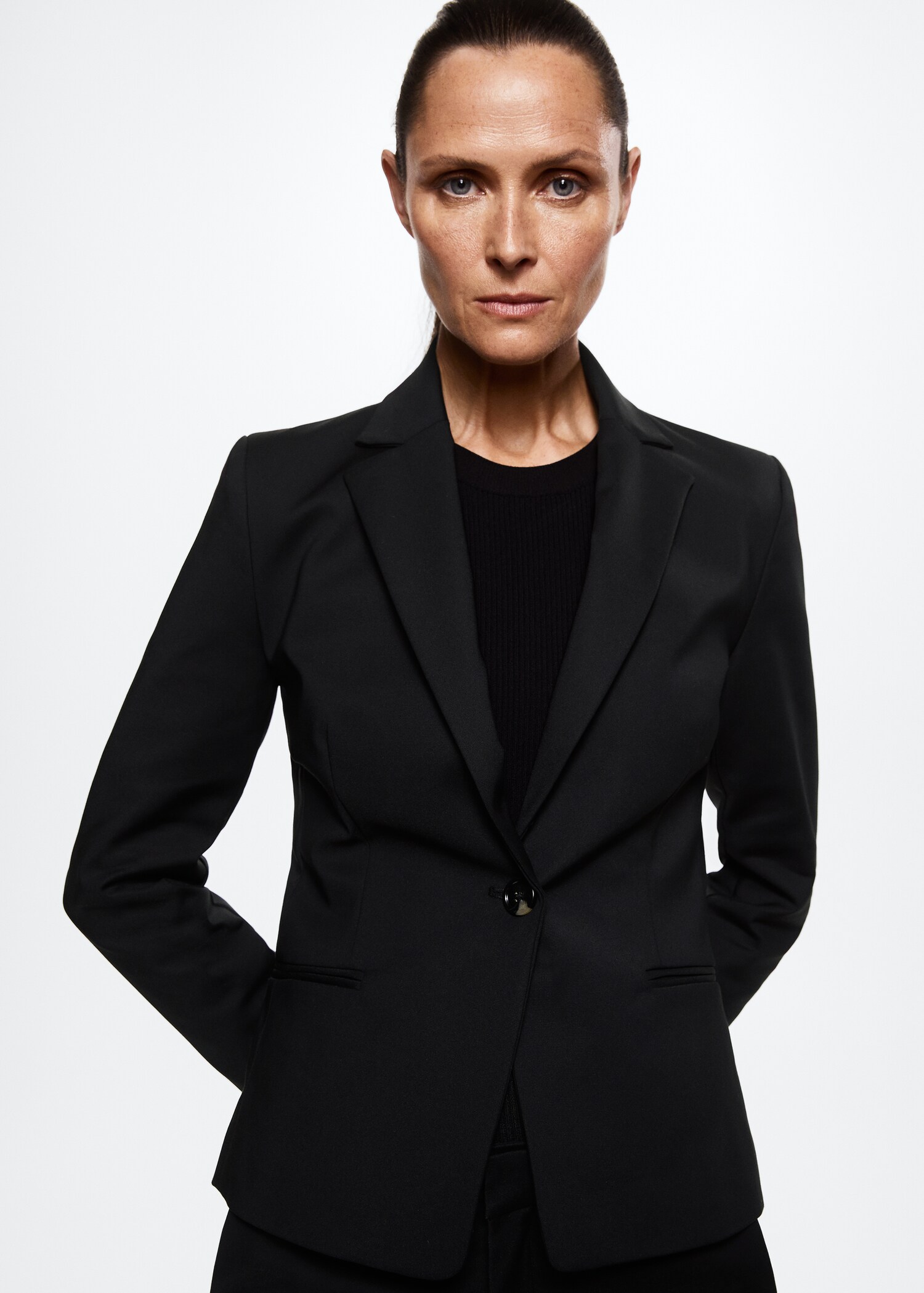 Veste de costume structurée - Plan moyen