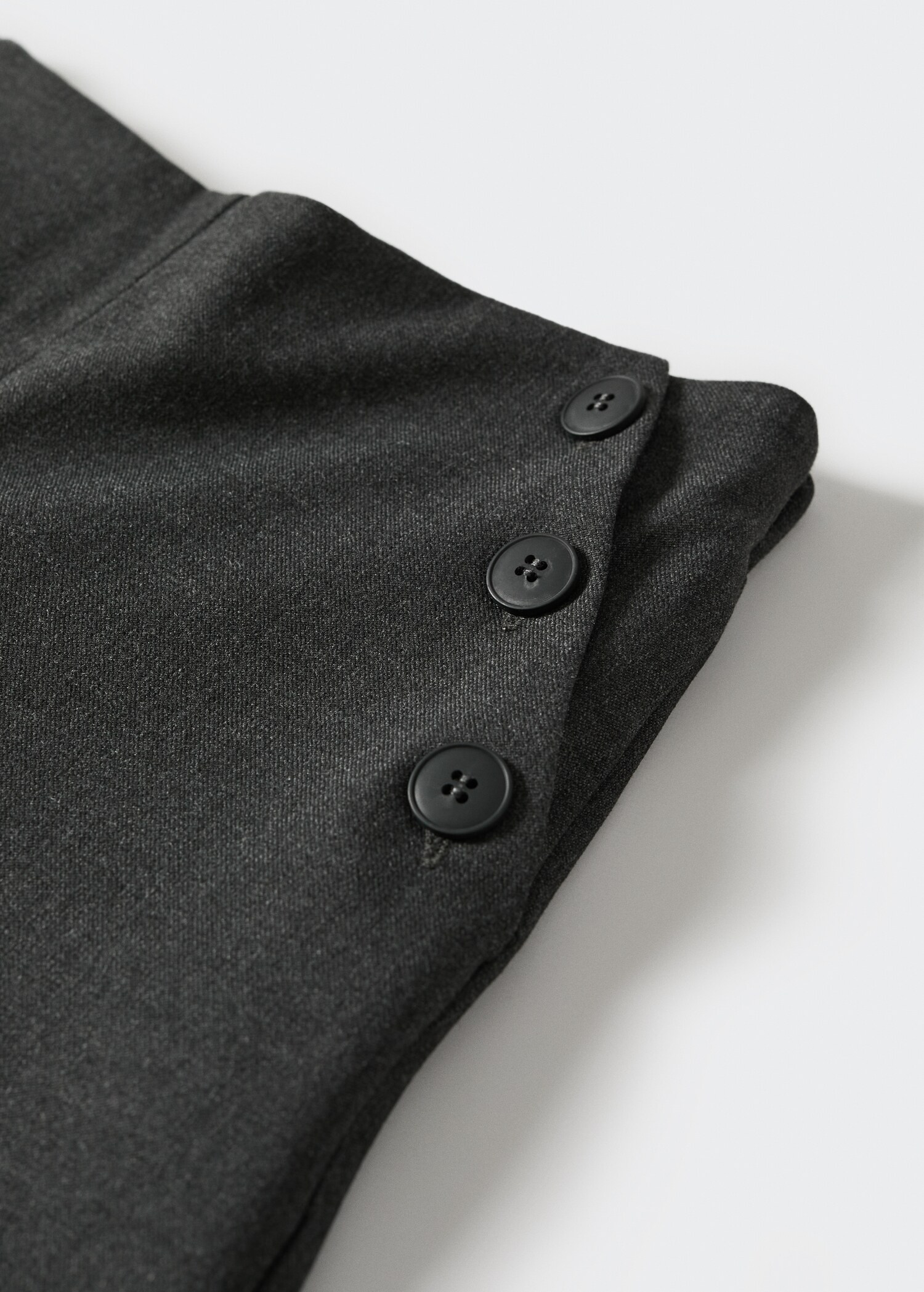 Buttons culottes trousers - Details of the article 8