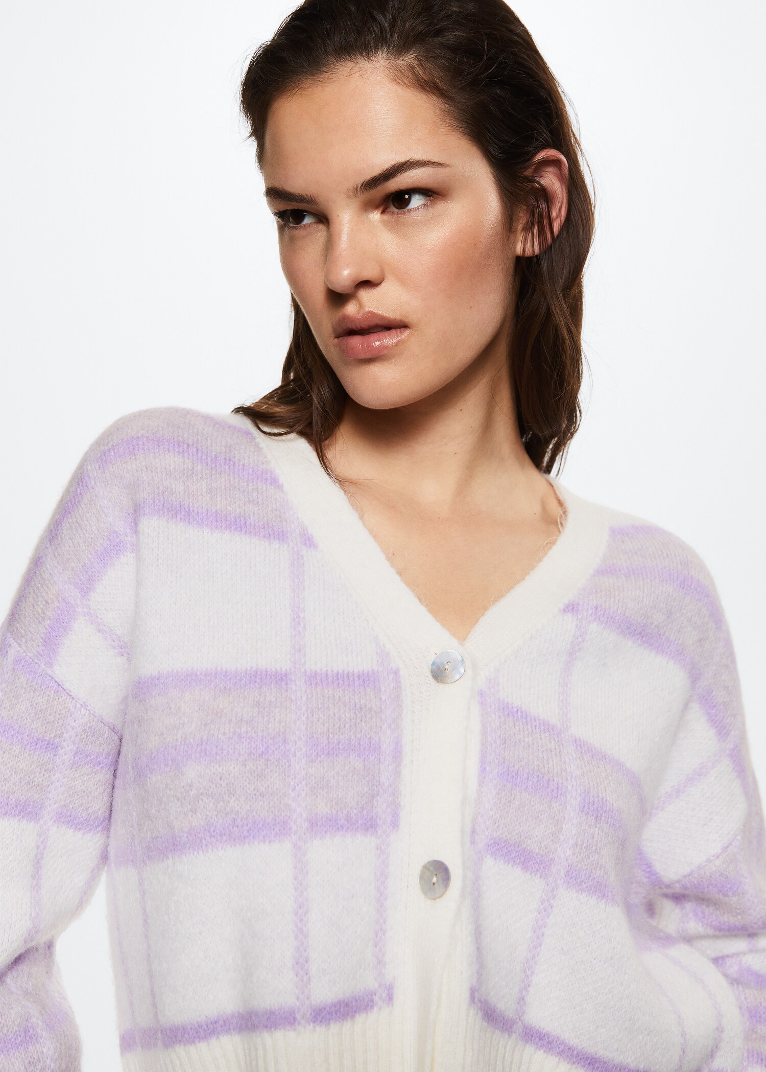 Check knitted cardigan - Details of the article 1