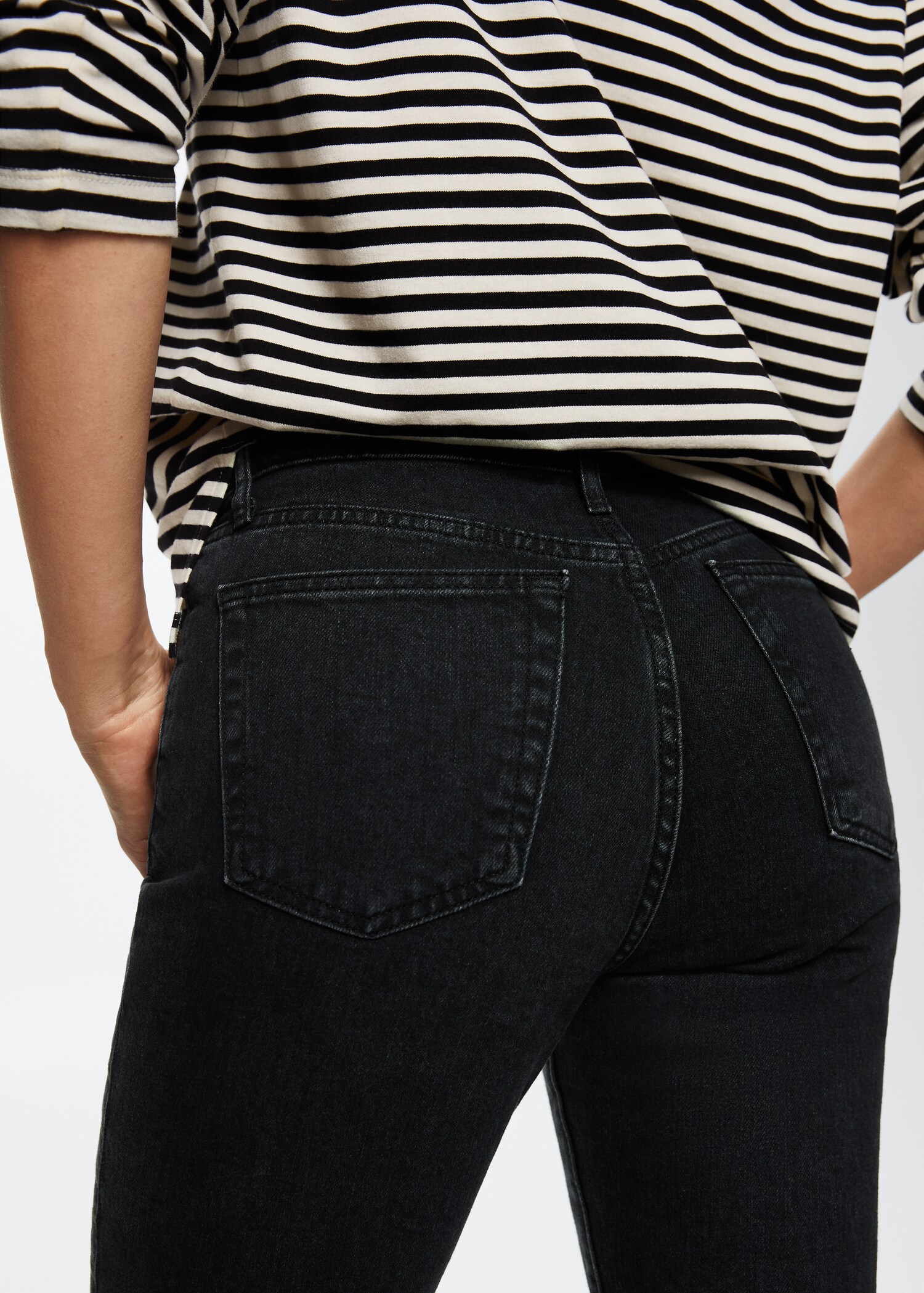 Slim cropped jeans - Details of the article 2