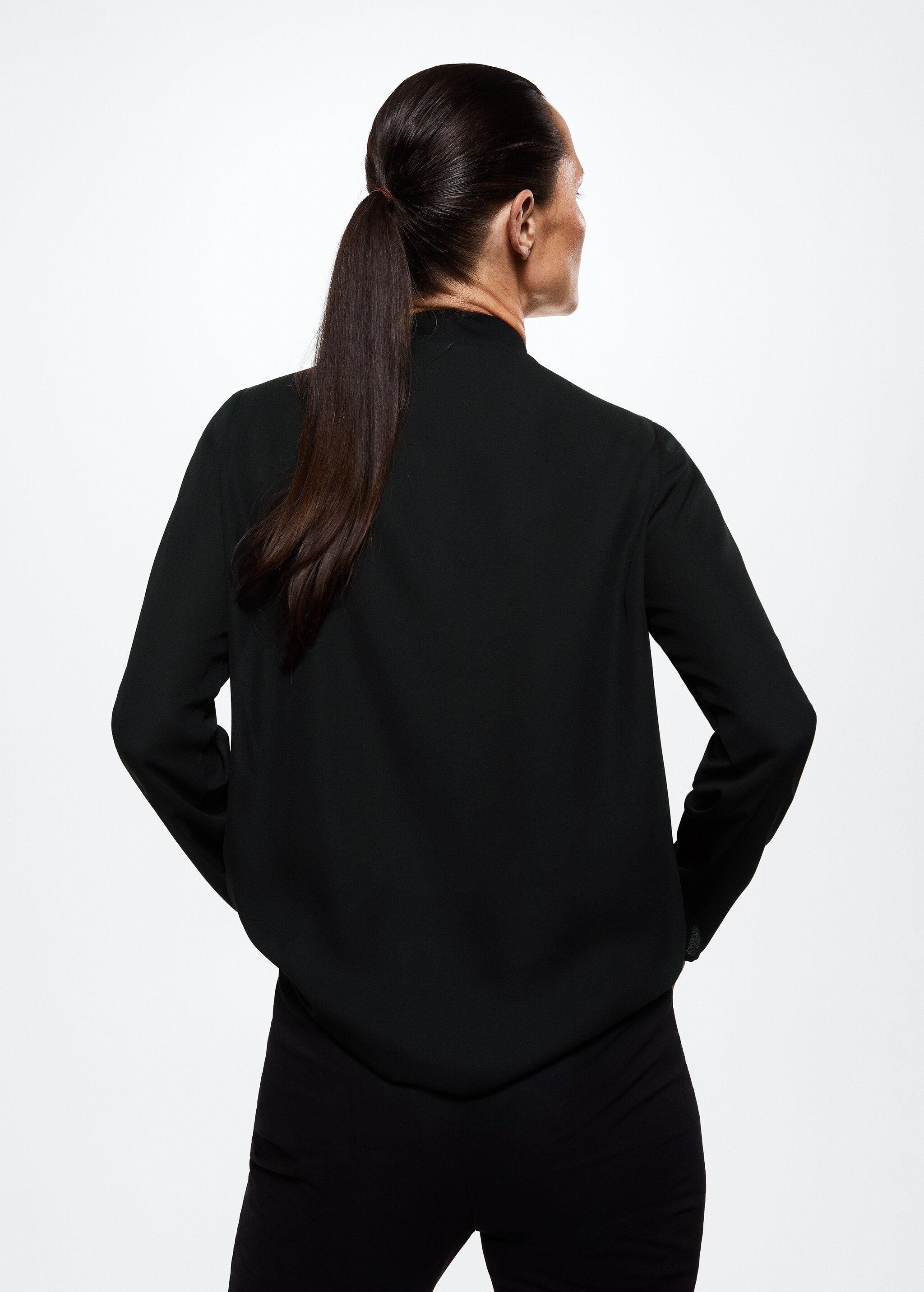 Double-breasted blouse with bow - Reverse of the article