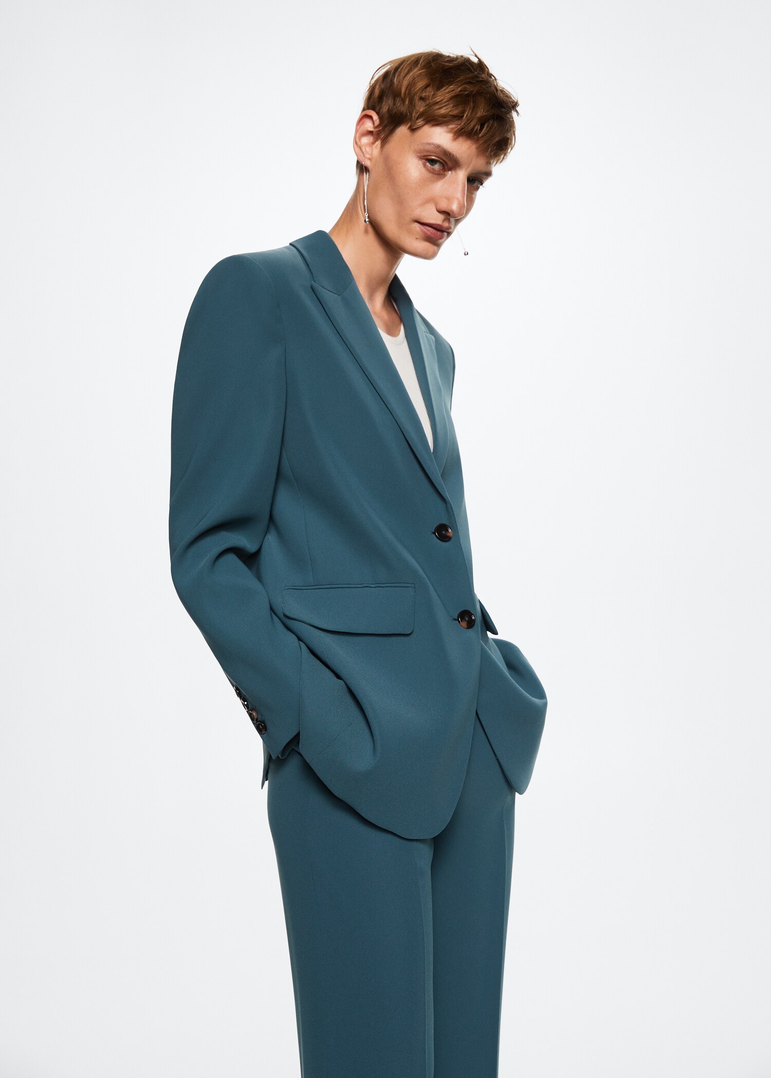 Americana traje botones - Plano medio