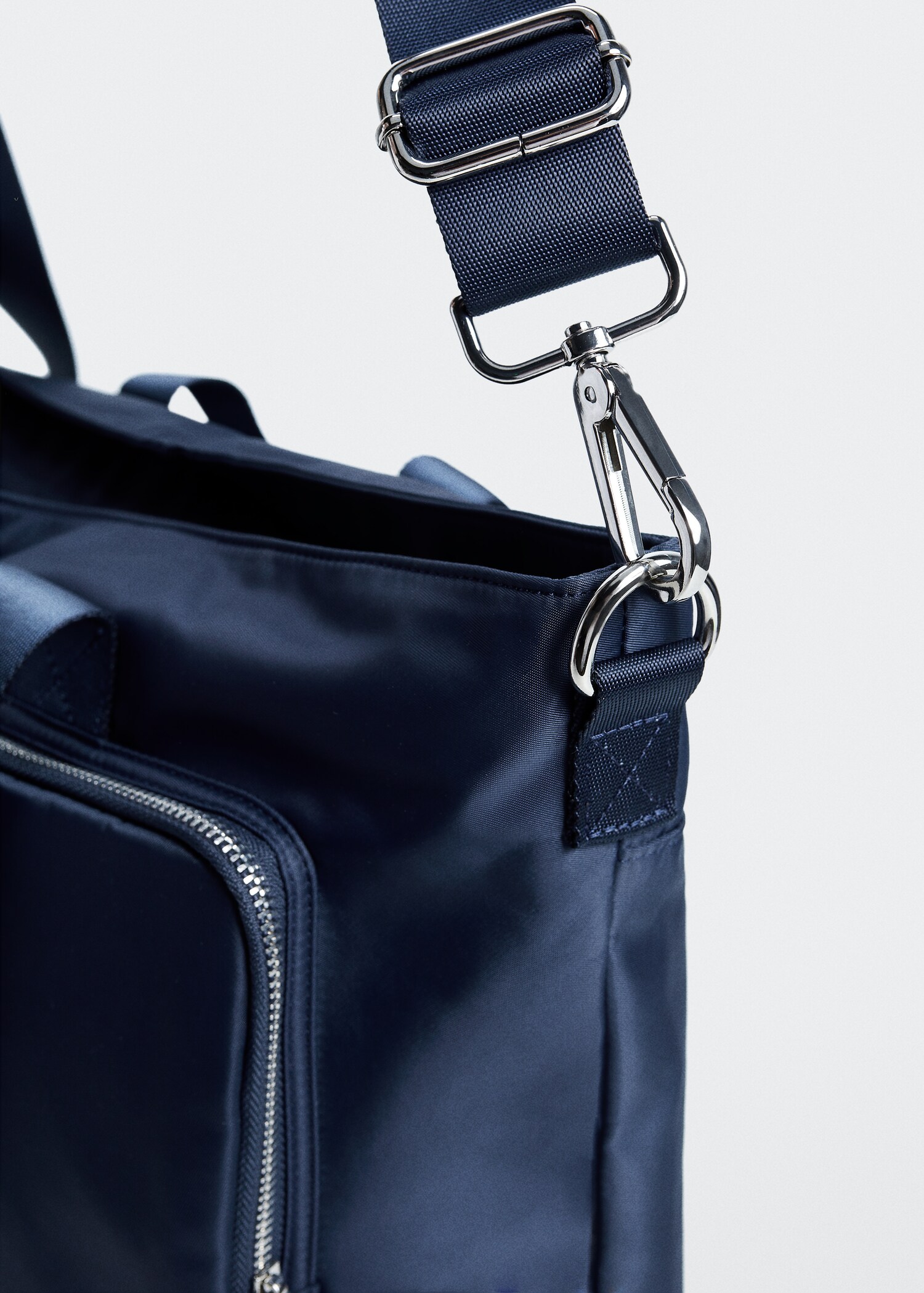 Nylon tote bag - Details of the article 3