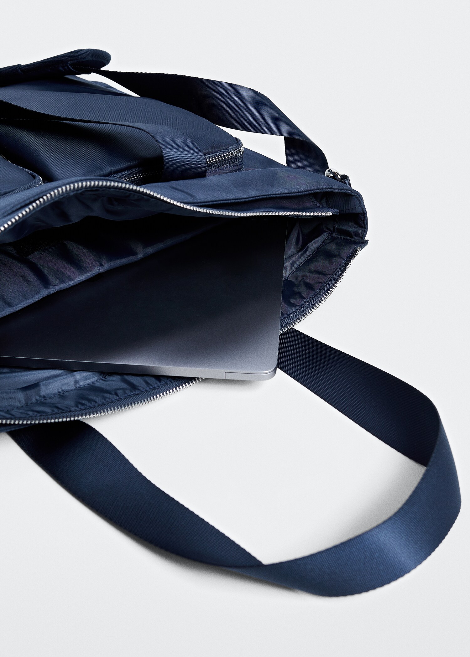 Nylon tote bag - Details of the article 4