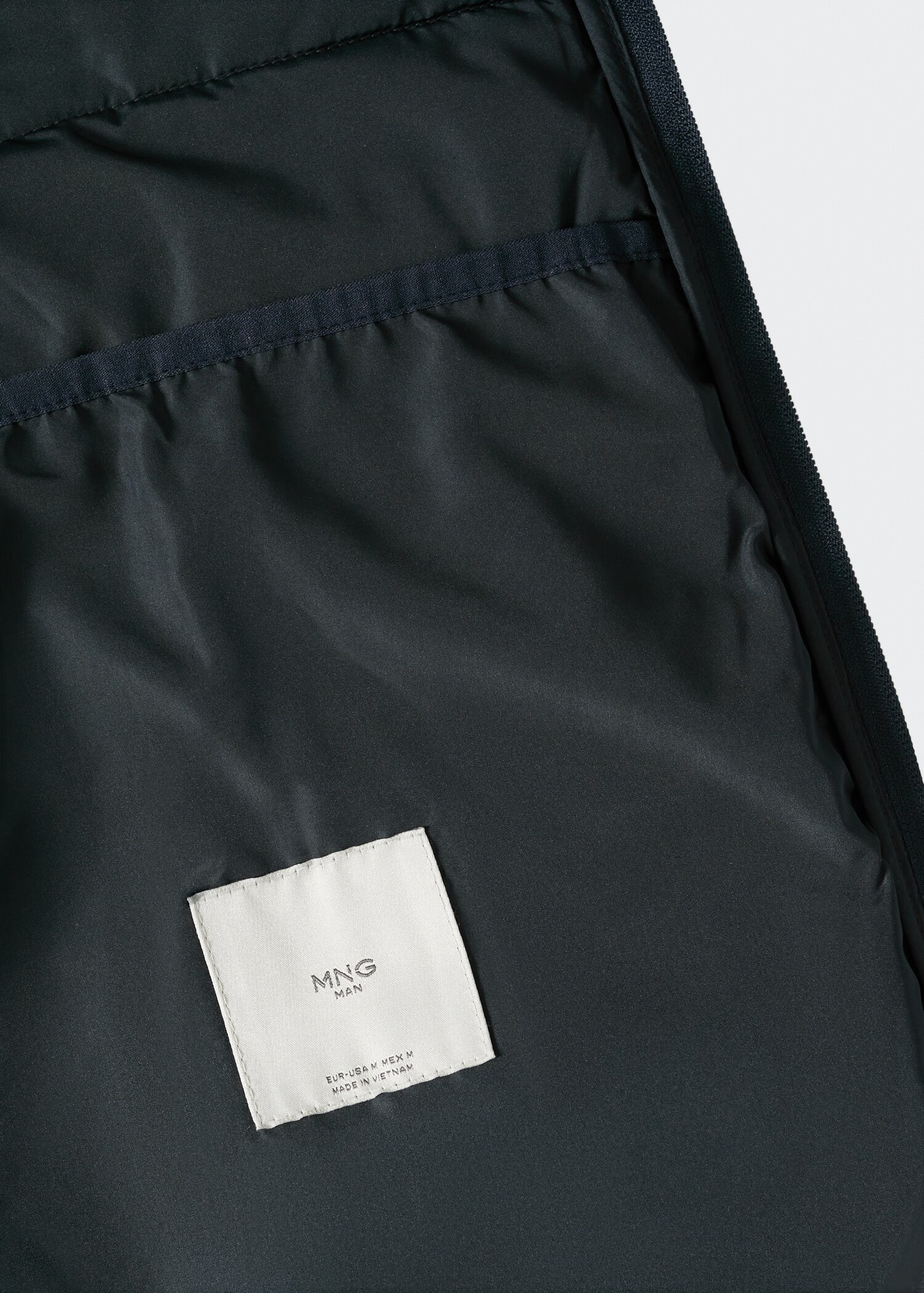 Ultra-light padded jacket - Details of the article 8