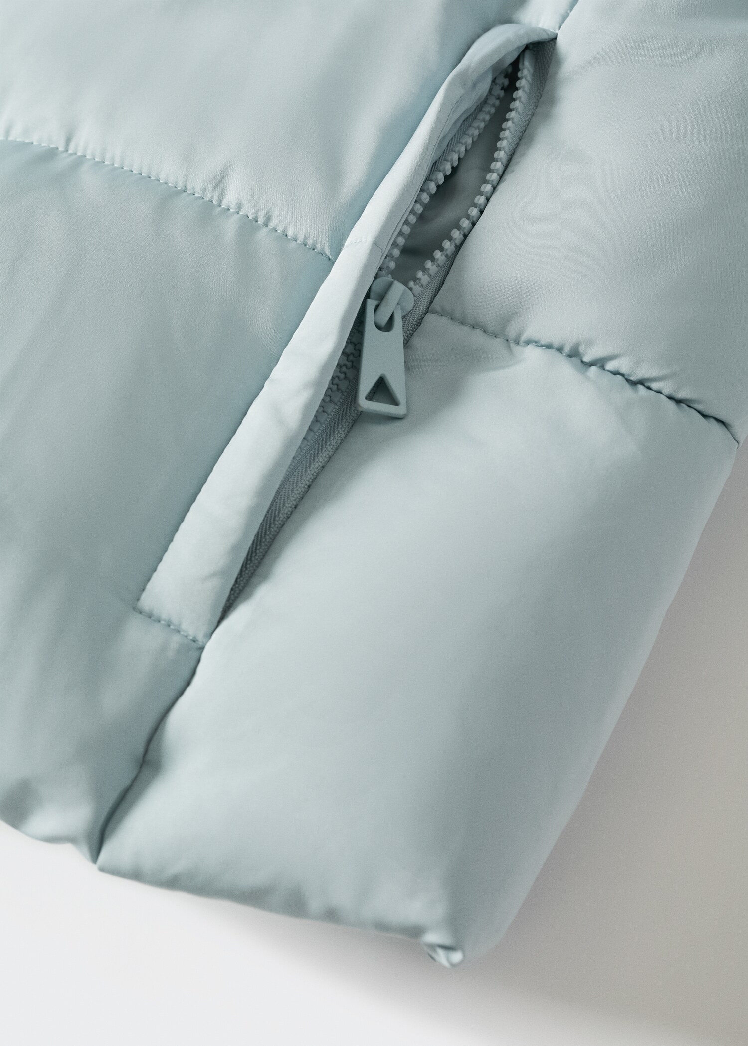 Short quilted anorak - Details of the article 8