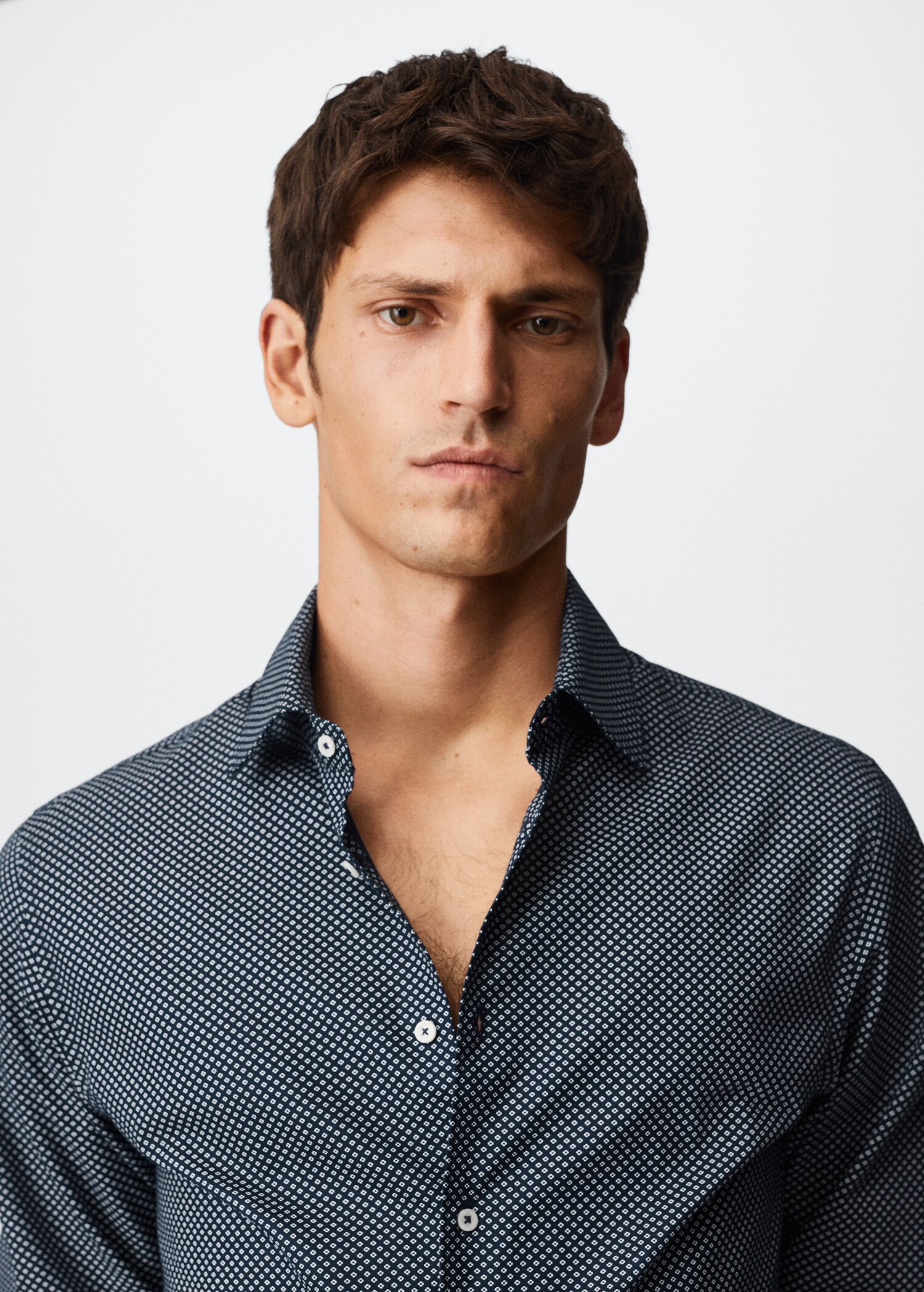 Slim-fit printed shirt - Details of the article 1