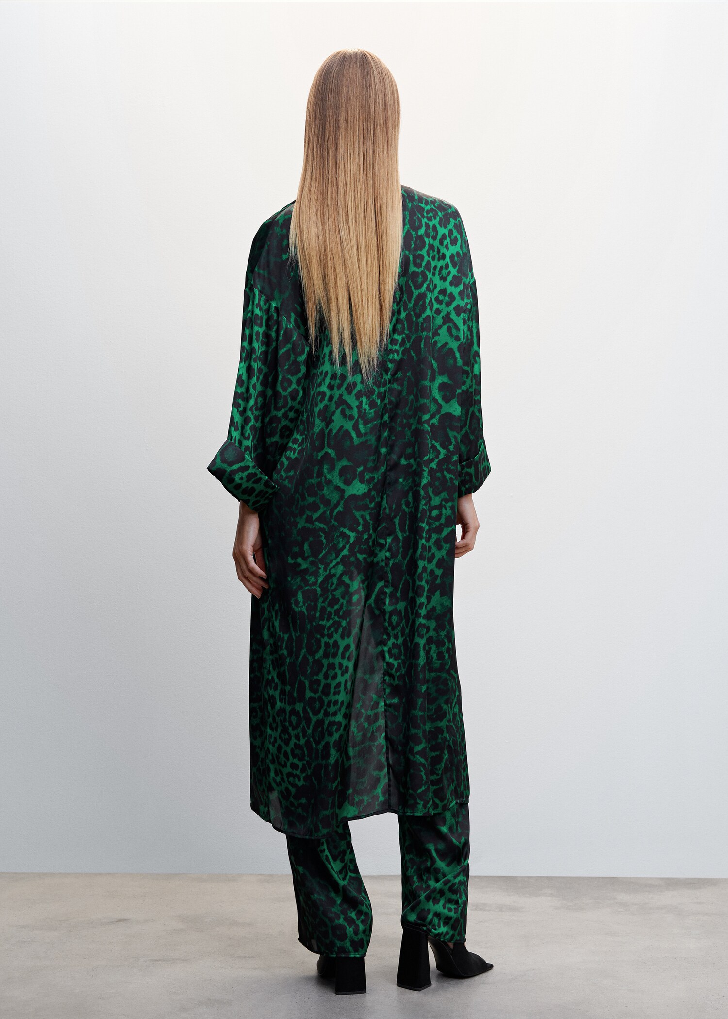 Animal print caftan - Reverse of the article