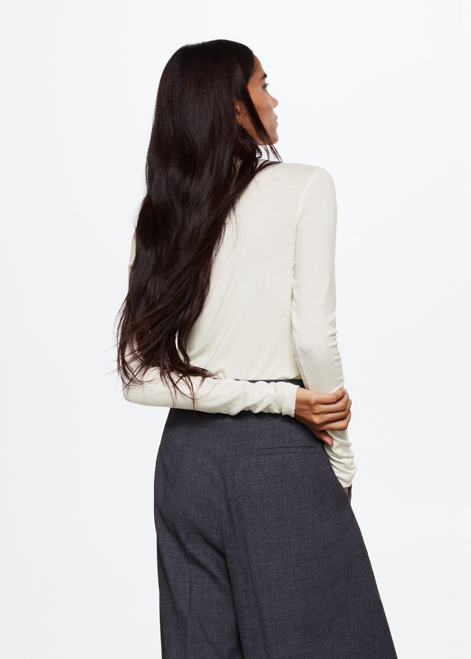 Wool long sleeve t-shirt - Reverse of the article