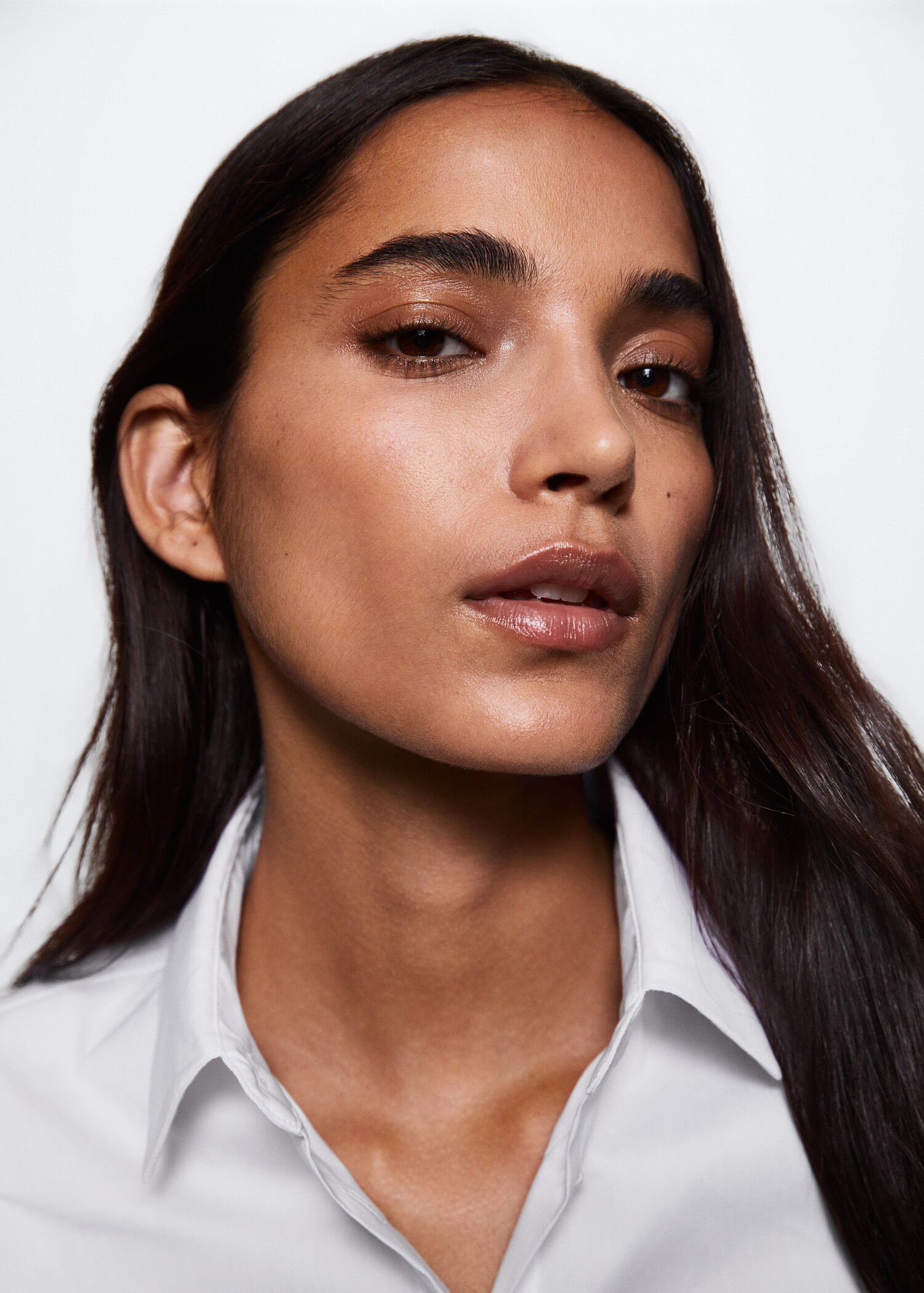 Slim-fit poplin shirt - Details of the article 1