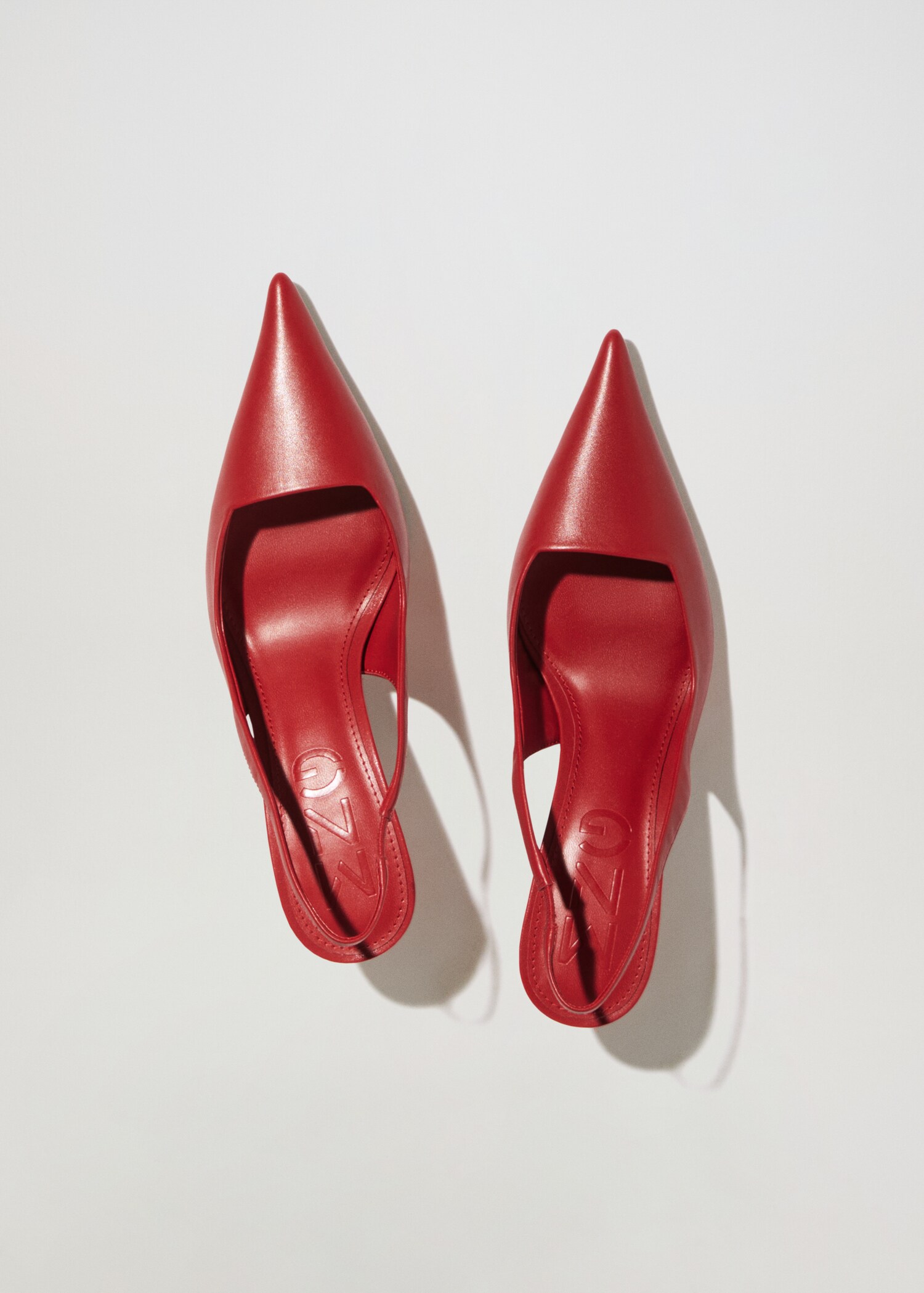 Heel leather shoes - Article without model