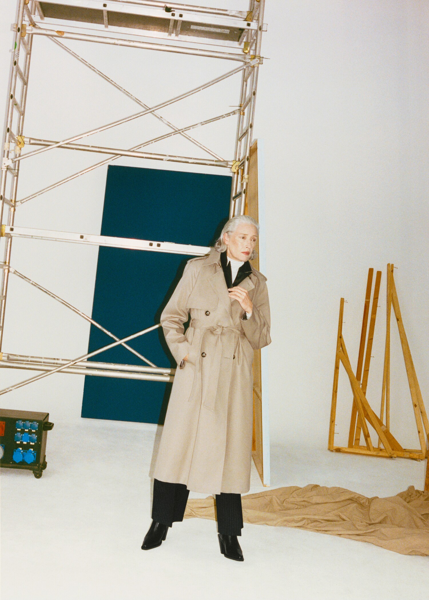 High-performance cotton trench coat - Details of the article 8