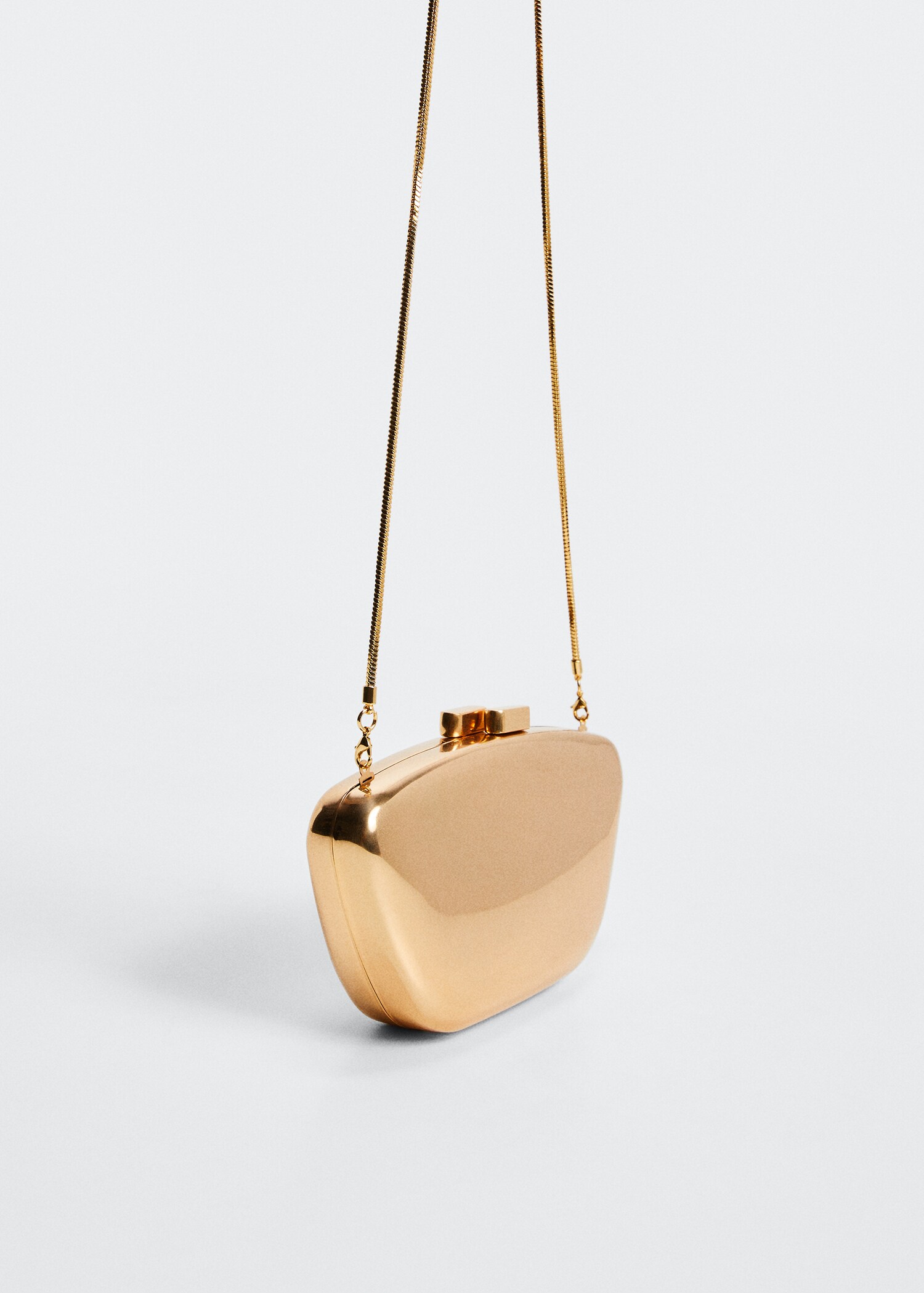 Sac pochette métallique - Plan moyen