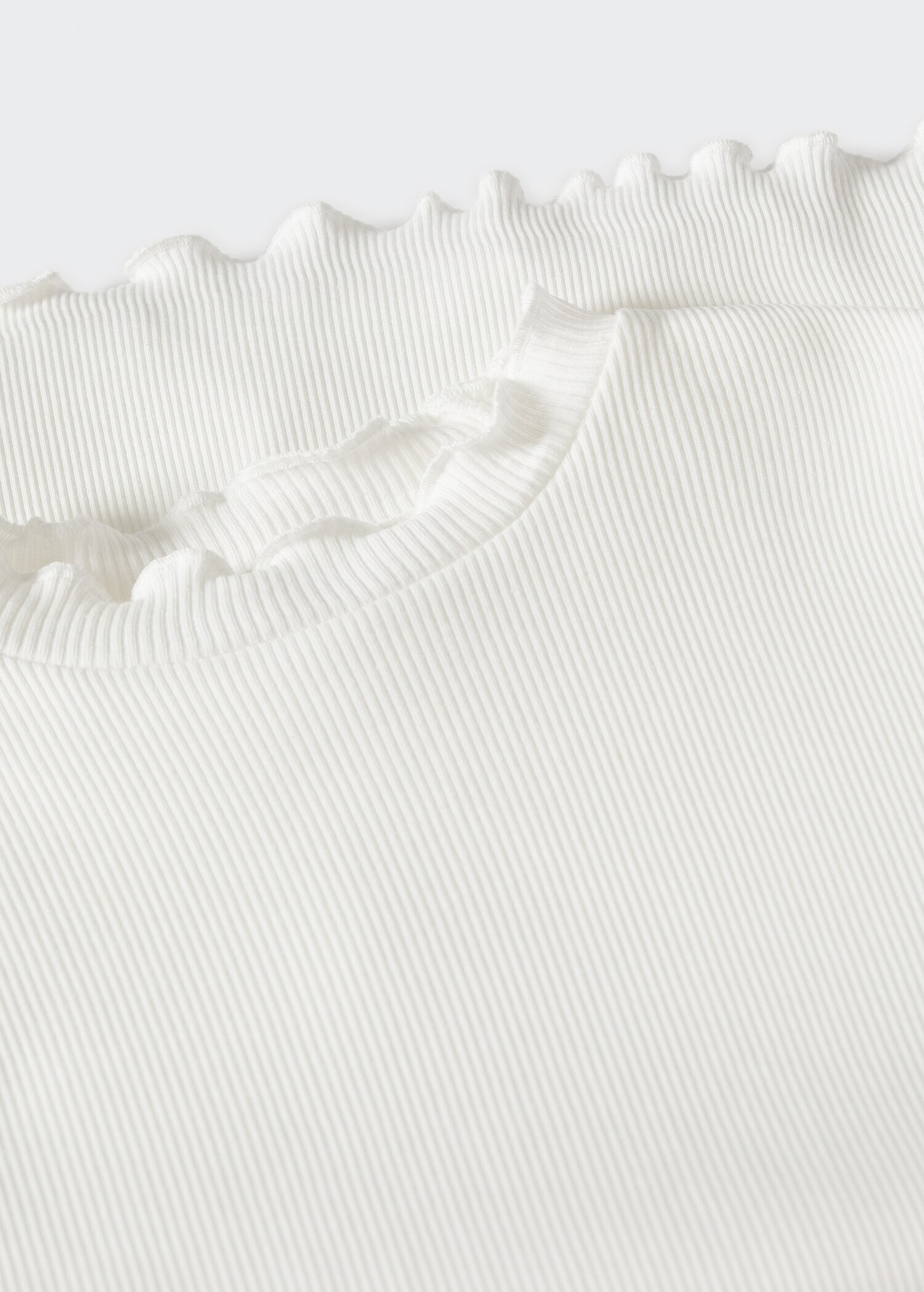 Gathered ribbed t-shirt - Details of the article 8