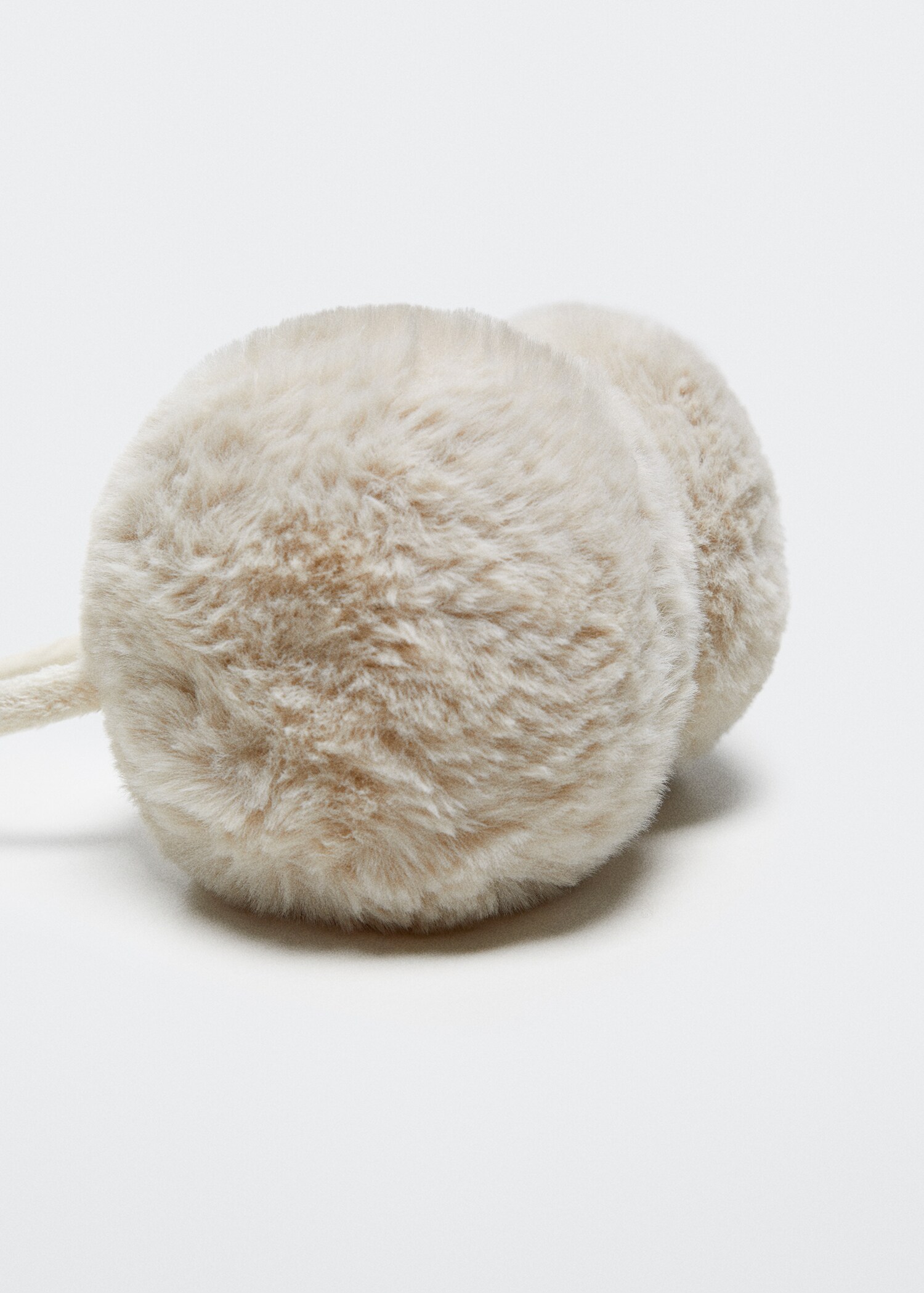 Faux fur earmuffs - Details of the article 2