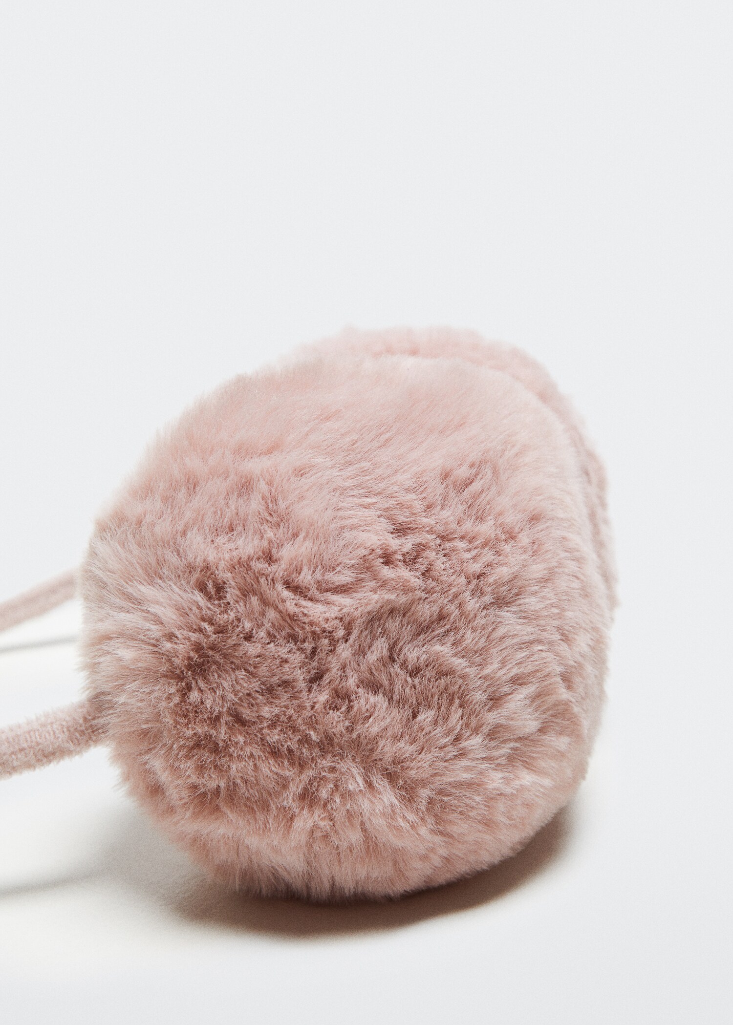 Faux fur earmuffs - Details of the article 2