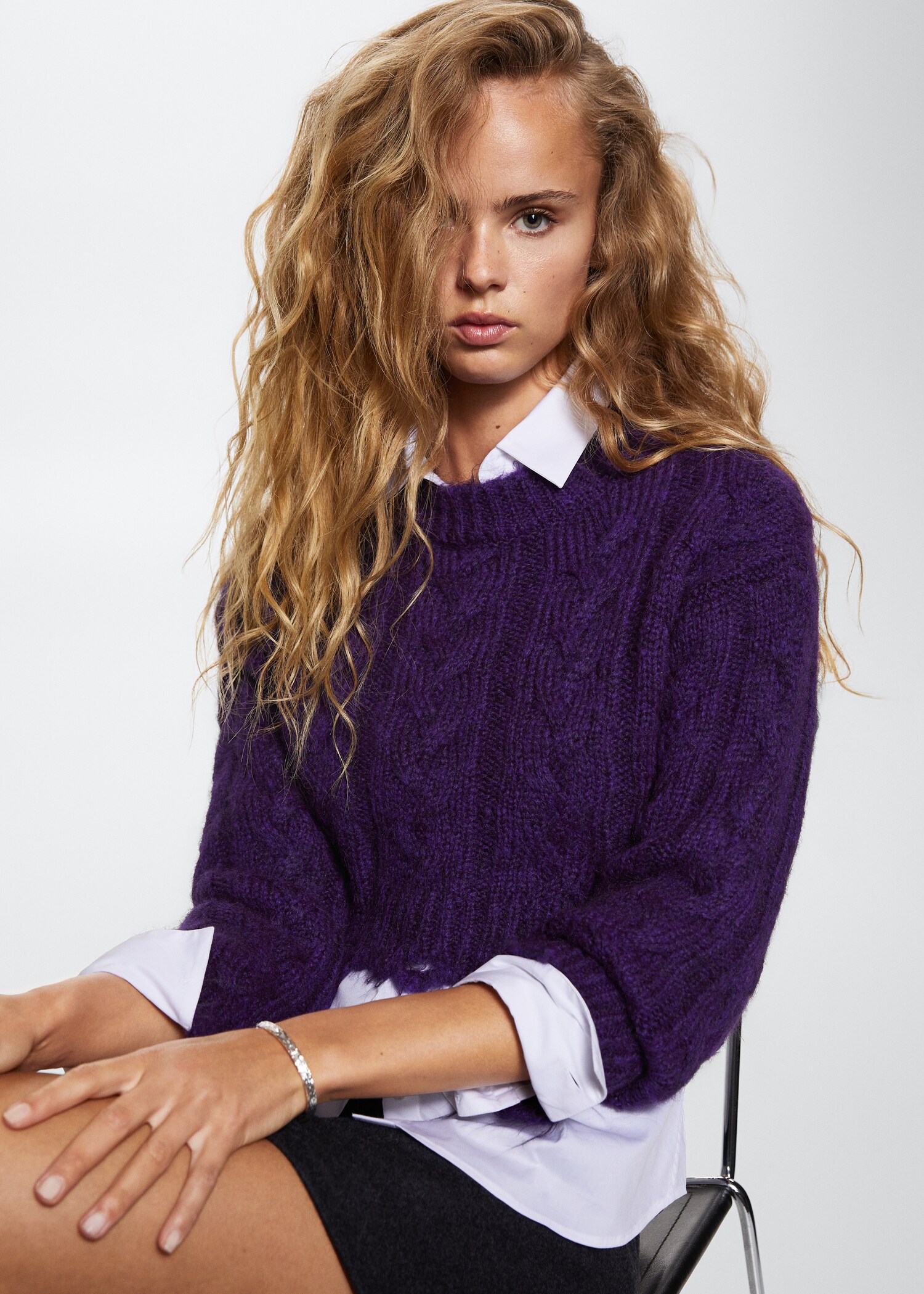Broken cropped sweater - Details of the article 2