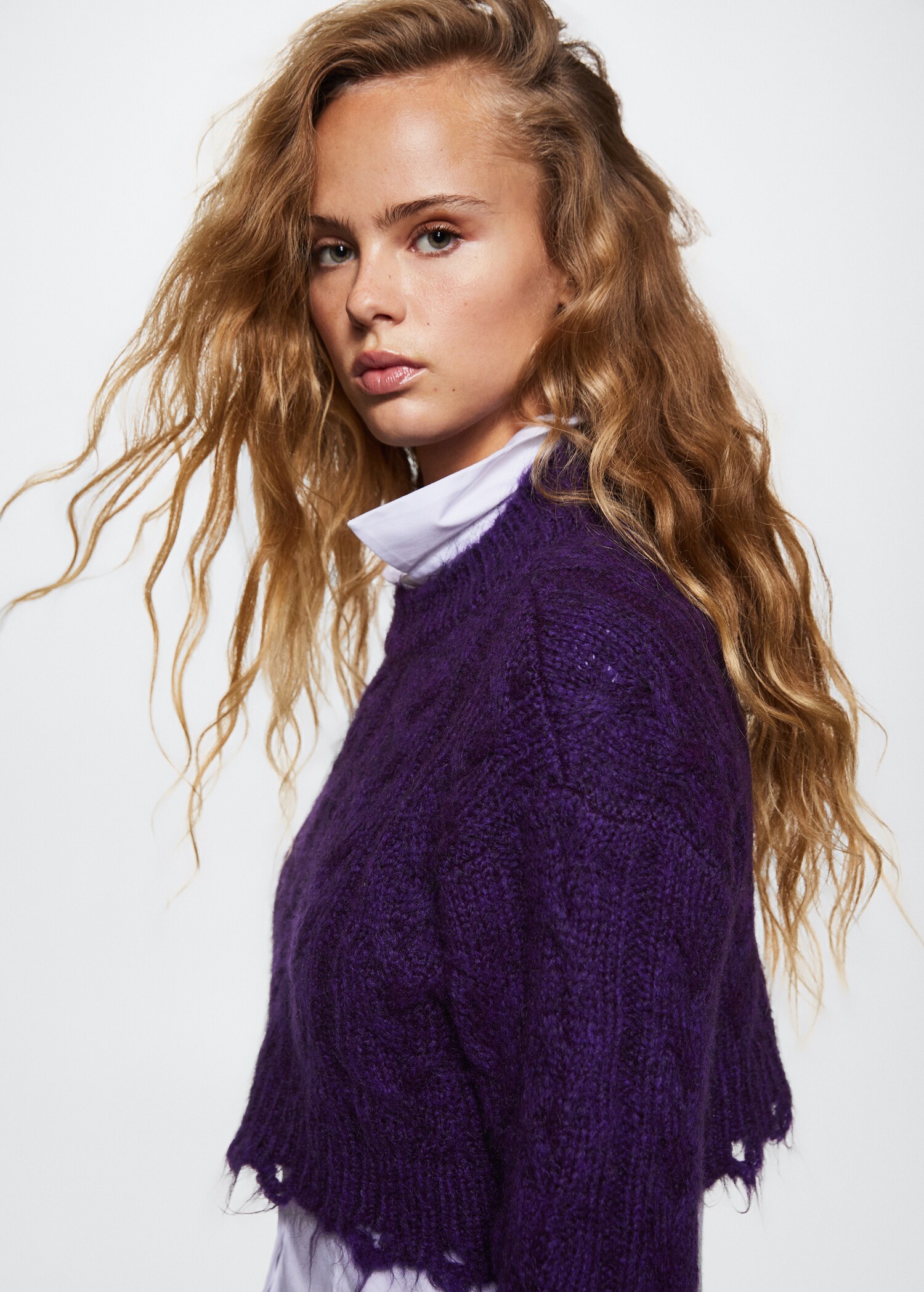 Broken cropped sweater - Details of the article 4