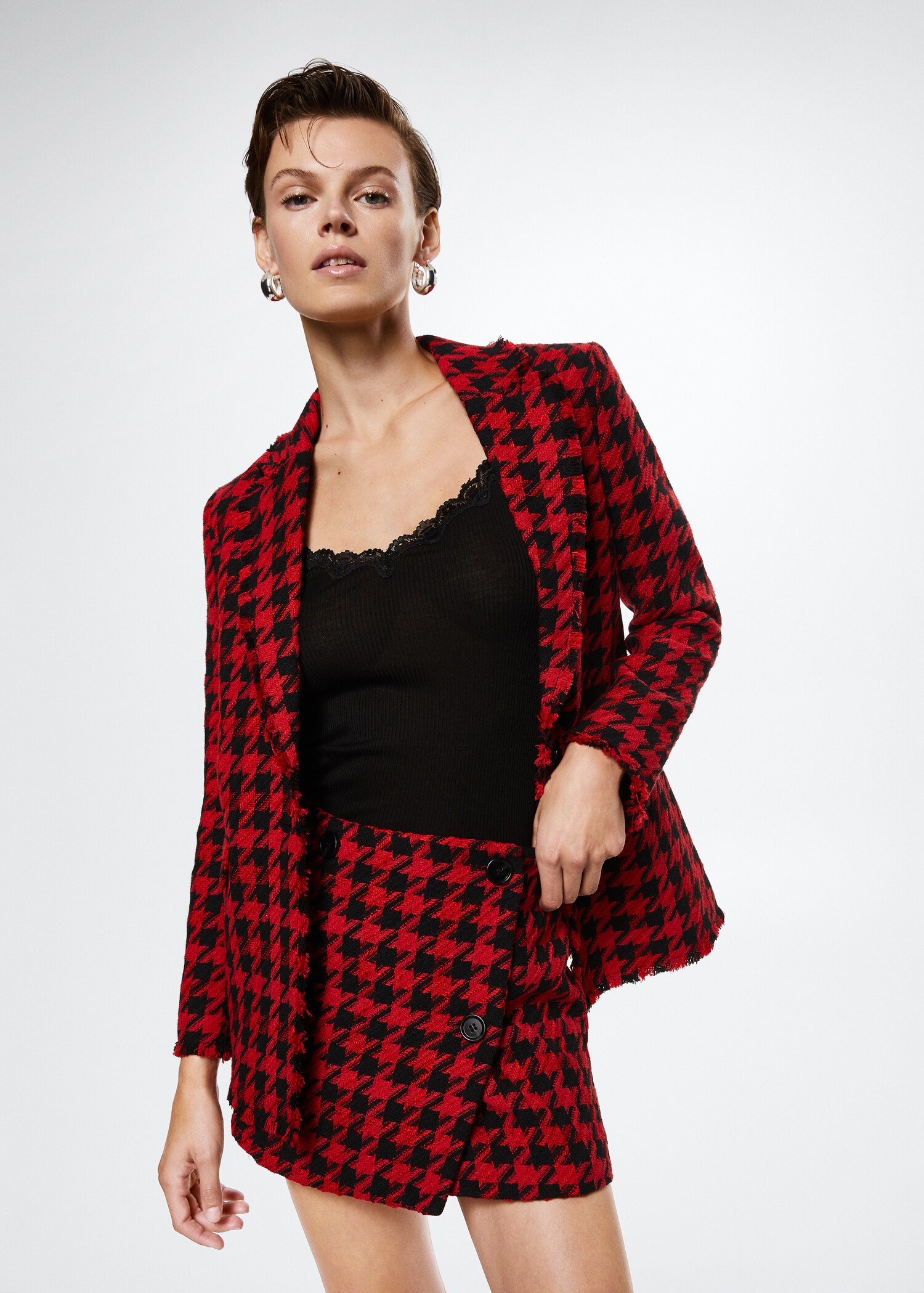Houndstooth mini-skirt with buttons - Details of the article 4