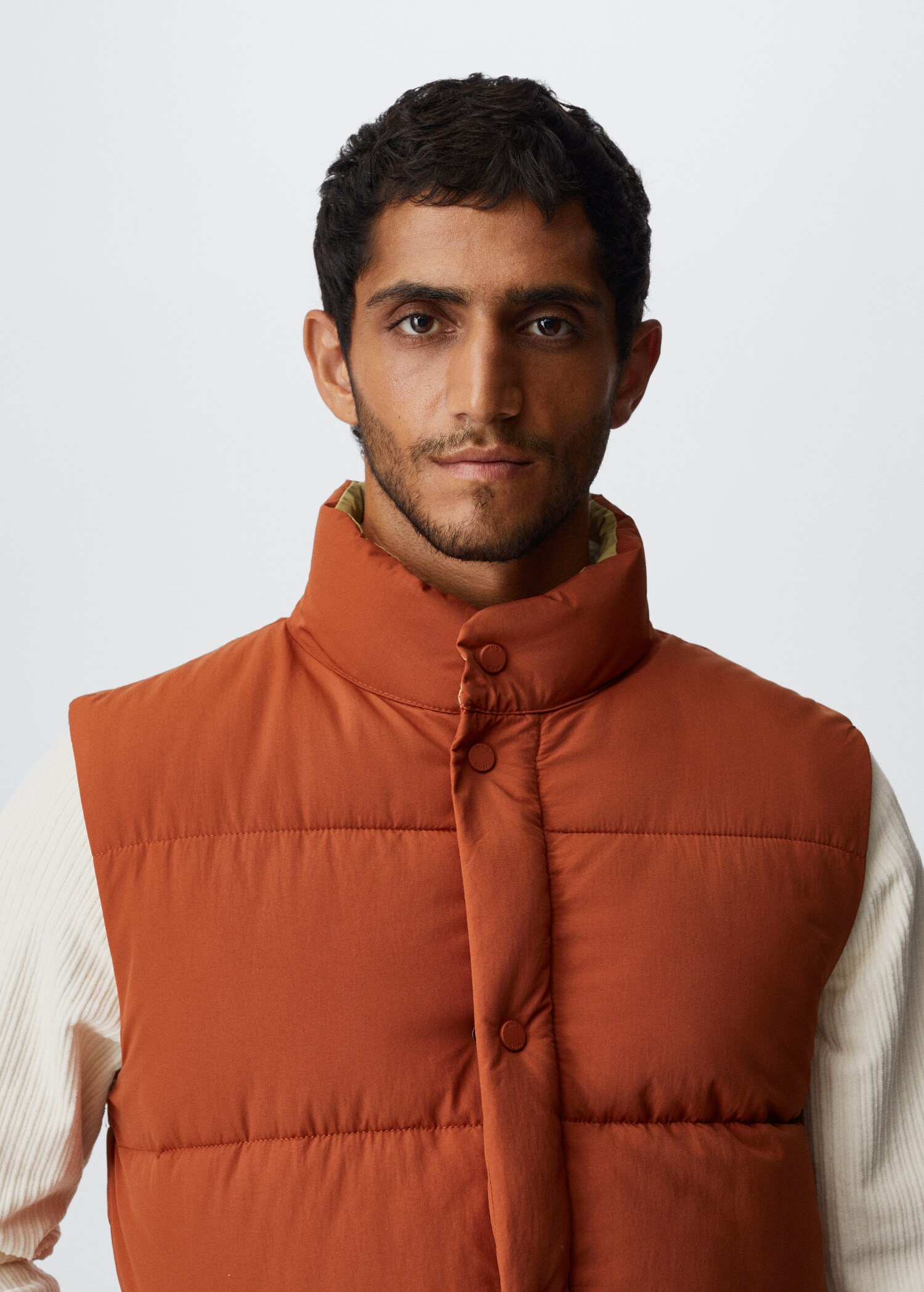 Water-repellent quilted gilet - Details of the article 4