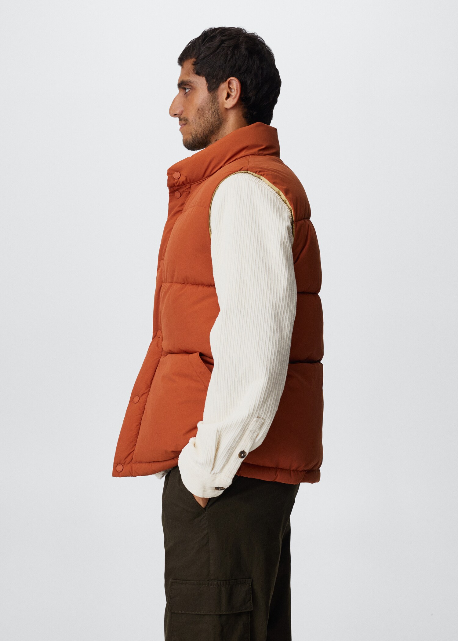 Water-repellent quilted gilet - Details of the article 6