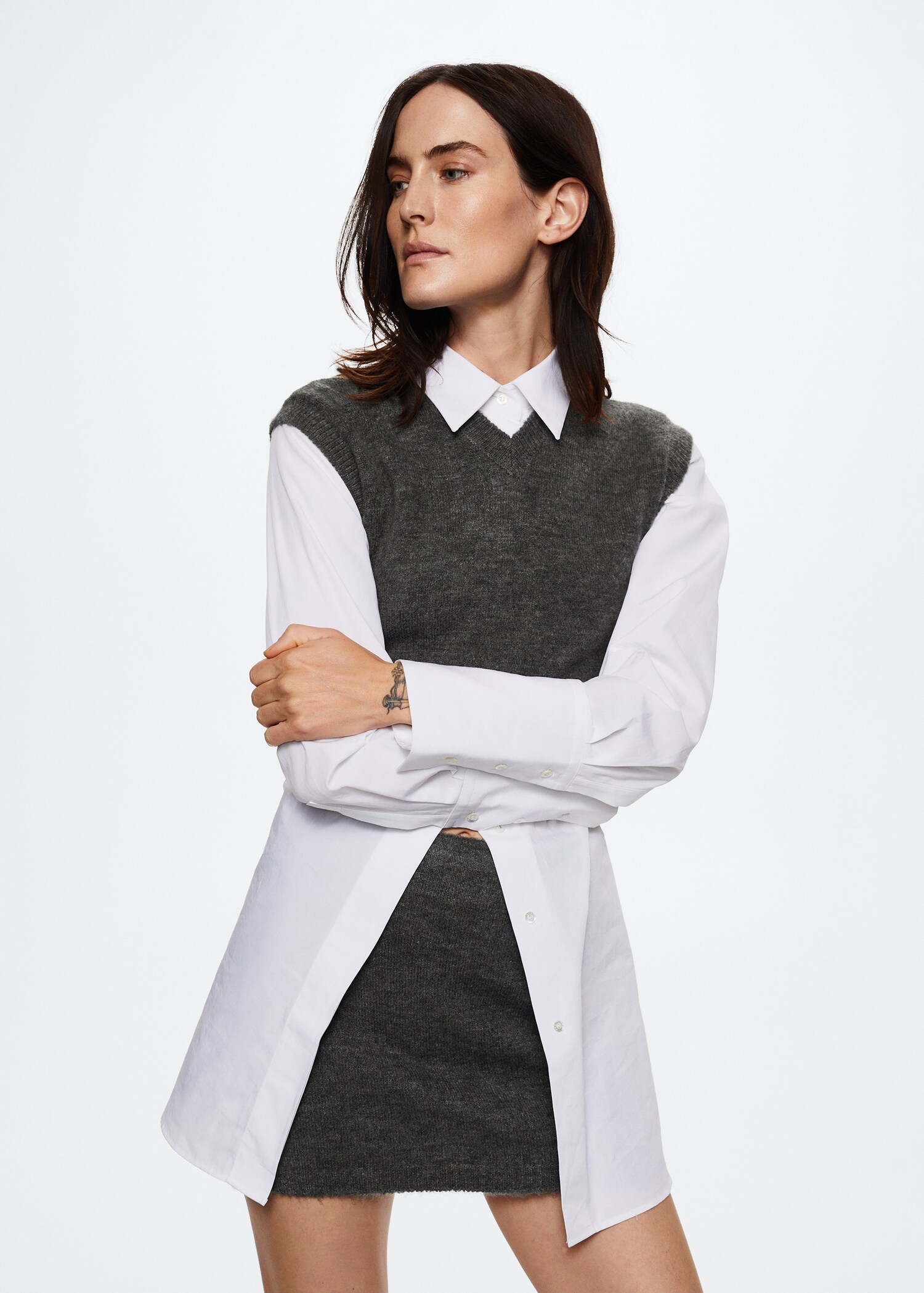 V-neck knitted gilet - Medium plane