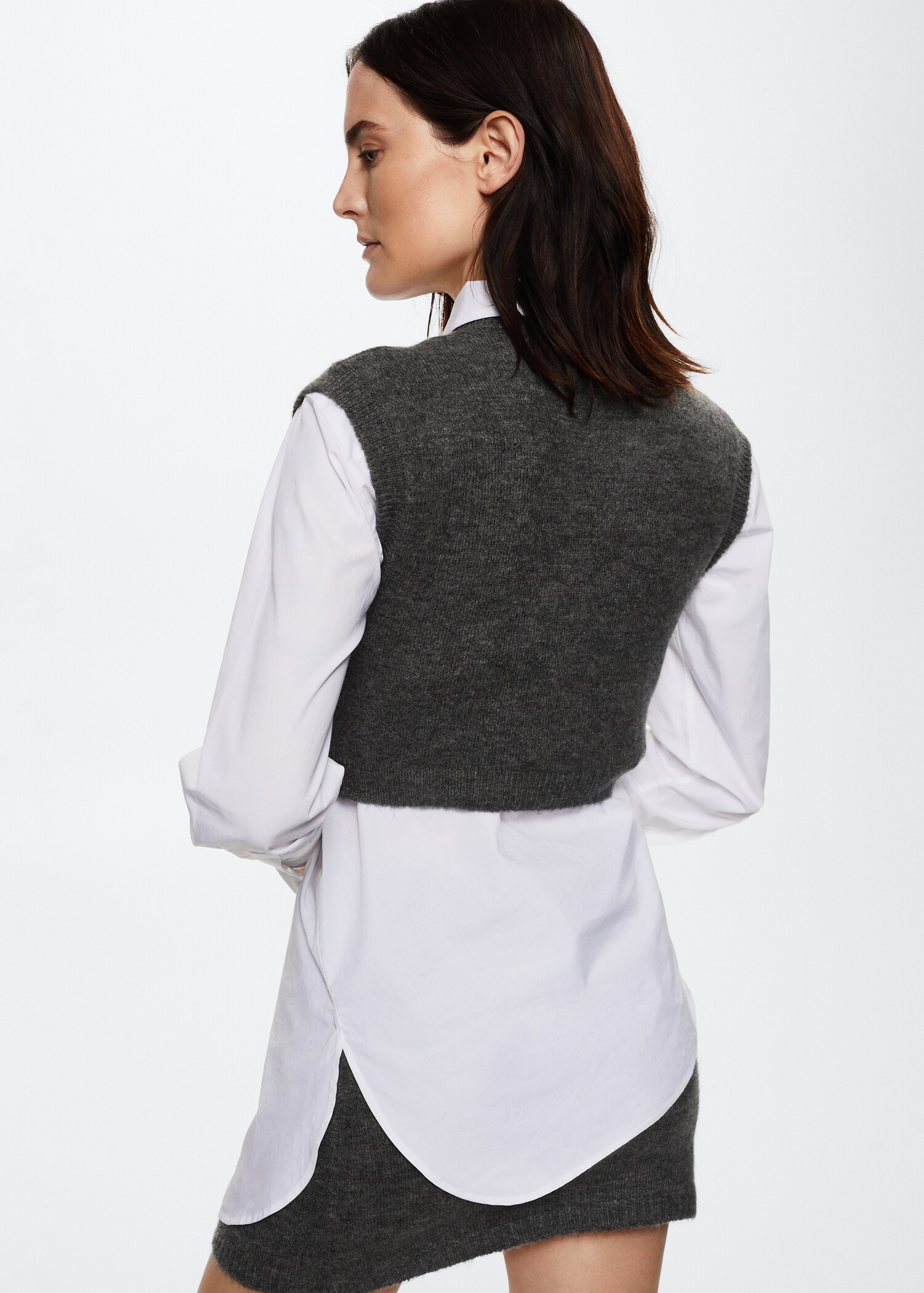 V-neck knitted gilet - Reverse of the article