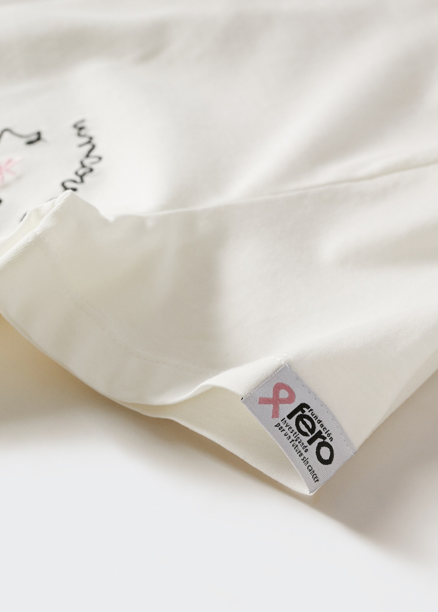 Solidarisk t-skjorte med brodert tekst - Artikkeldetalj 8
