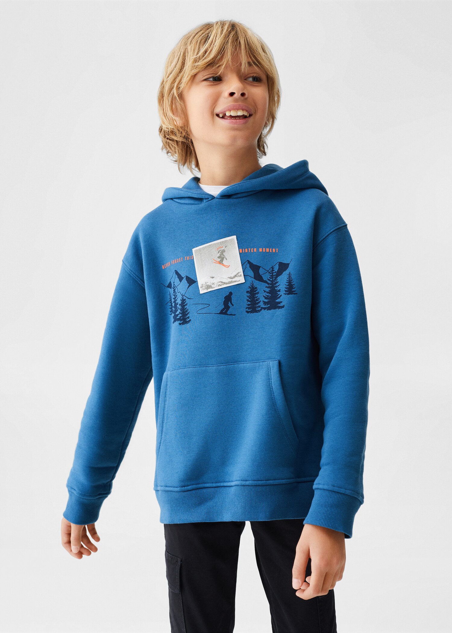 Sudadera estampada capucha - Plano medio