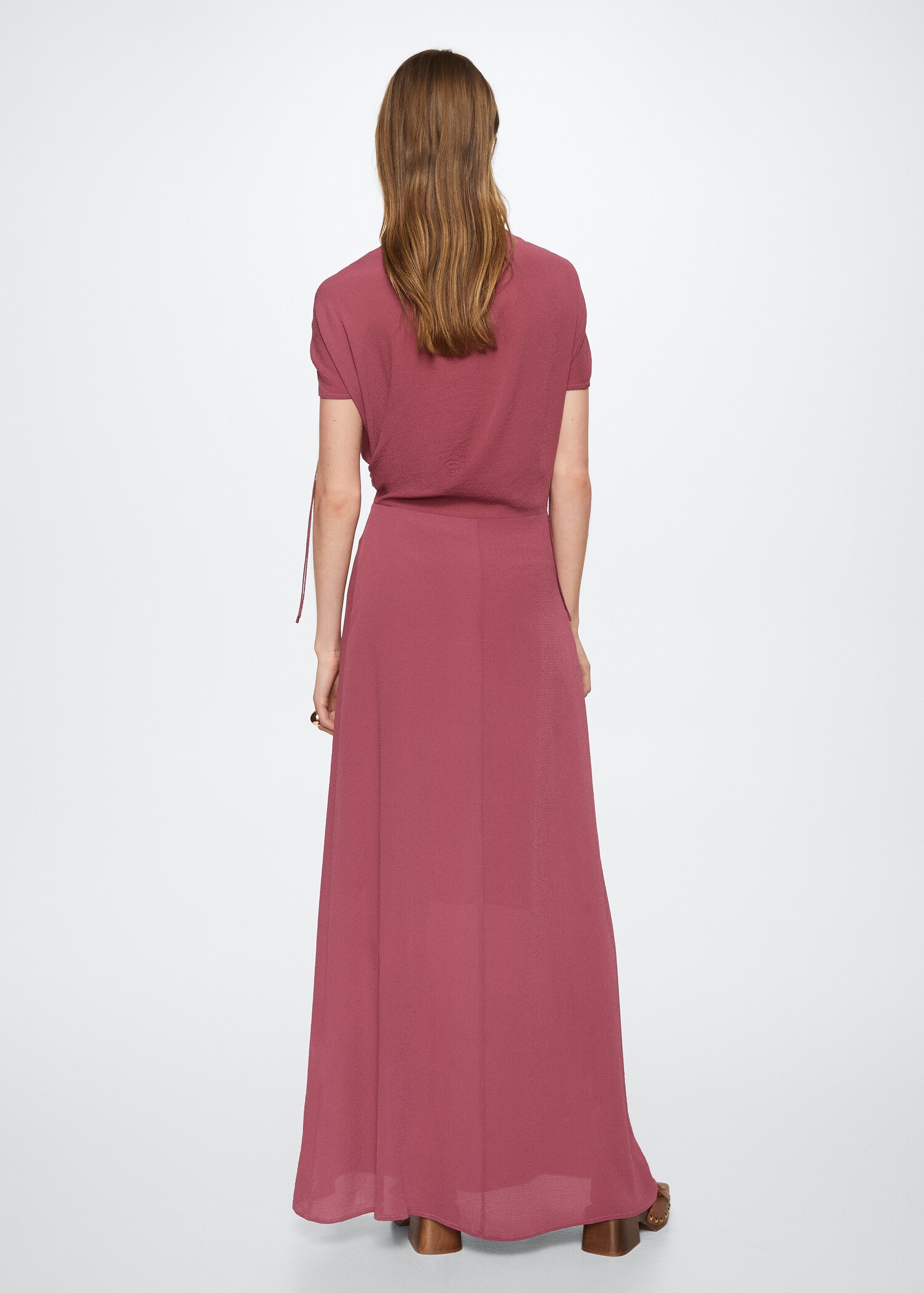 Kleid mit gerafften Details - Rückseite des Artikels