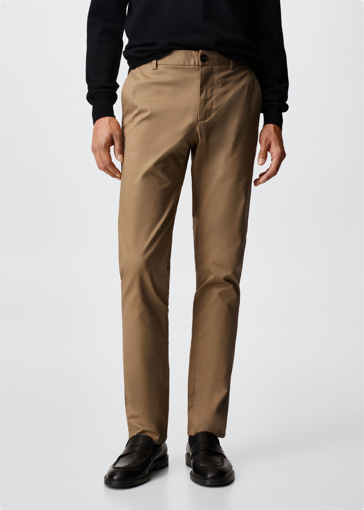 Pantalón chino skinny - Plano medio