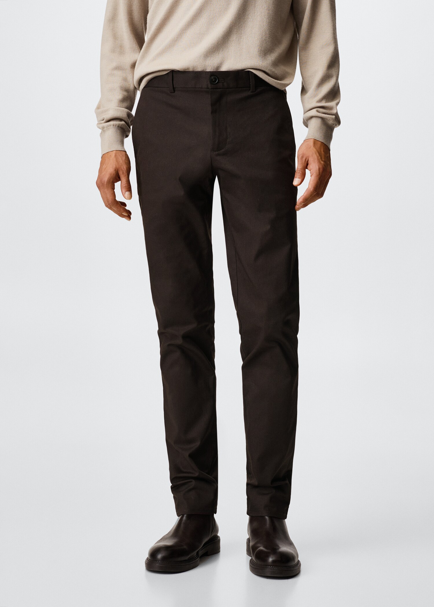 Pantalón chino skinny - Plano medio