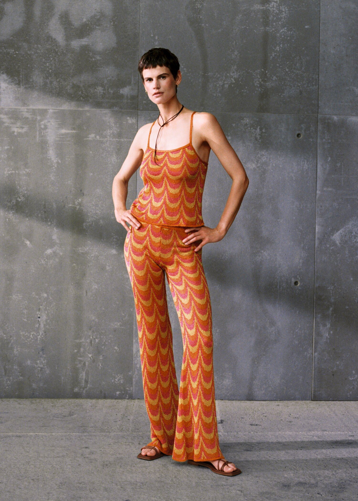 Flared knitted trousers - Details of the article 6