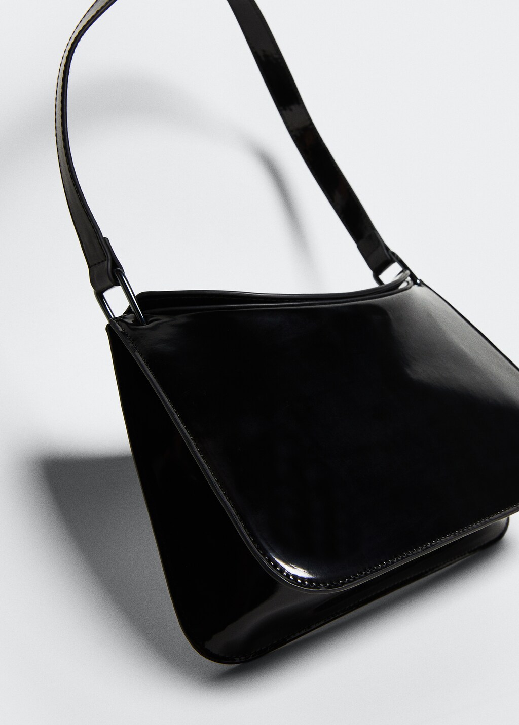 Patent leather shoulder bag