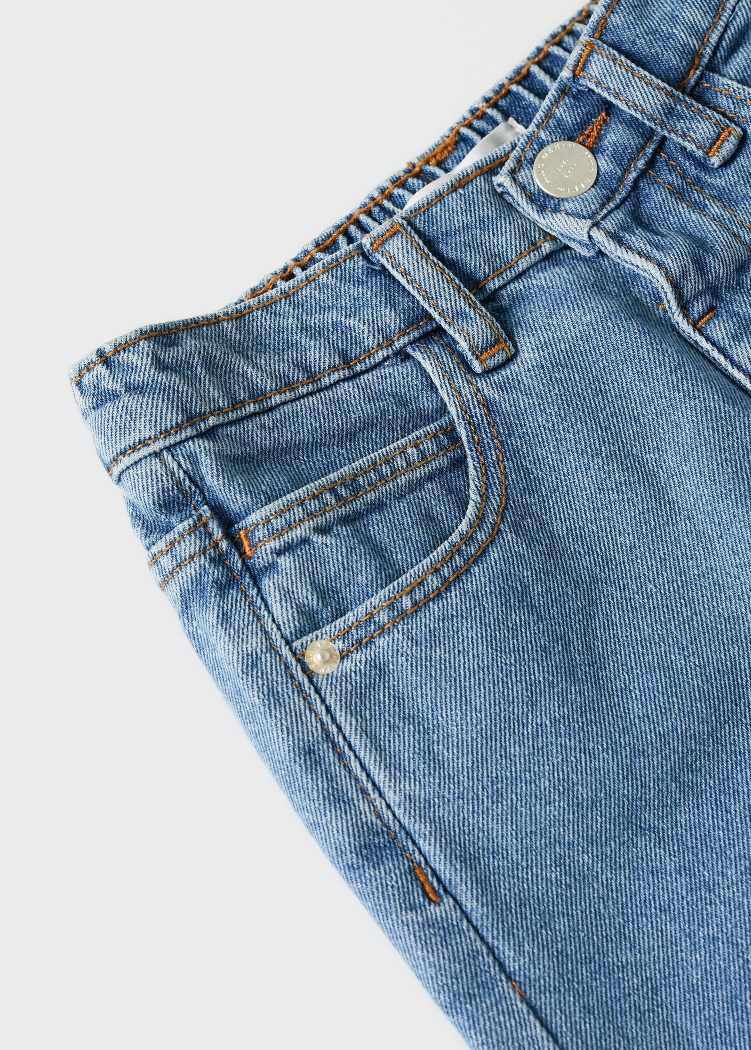 Turned-up straight jeans - Details of the article 8
