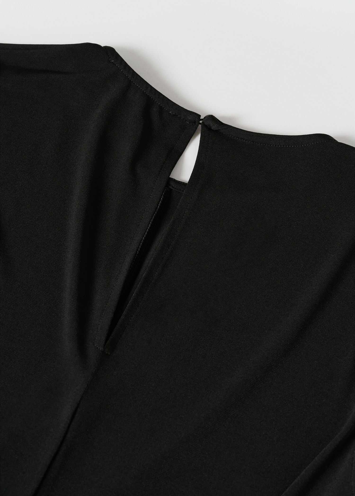 Langer Jumpsuit mit Schleife - Detail des Artikels 8