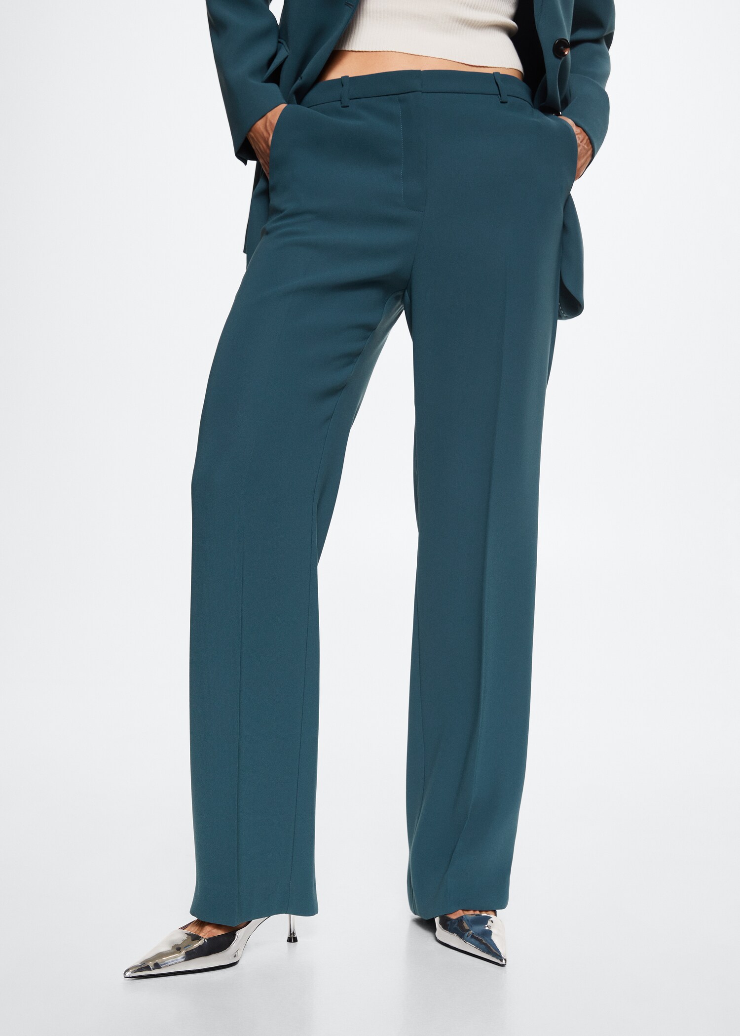Pantalón recto traje - Plano medio