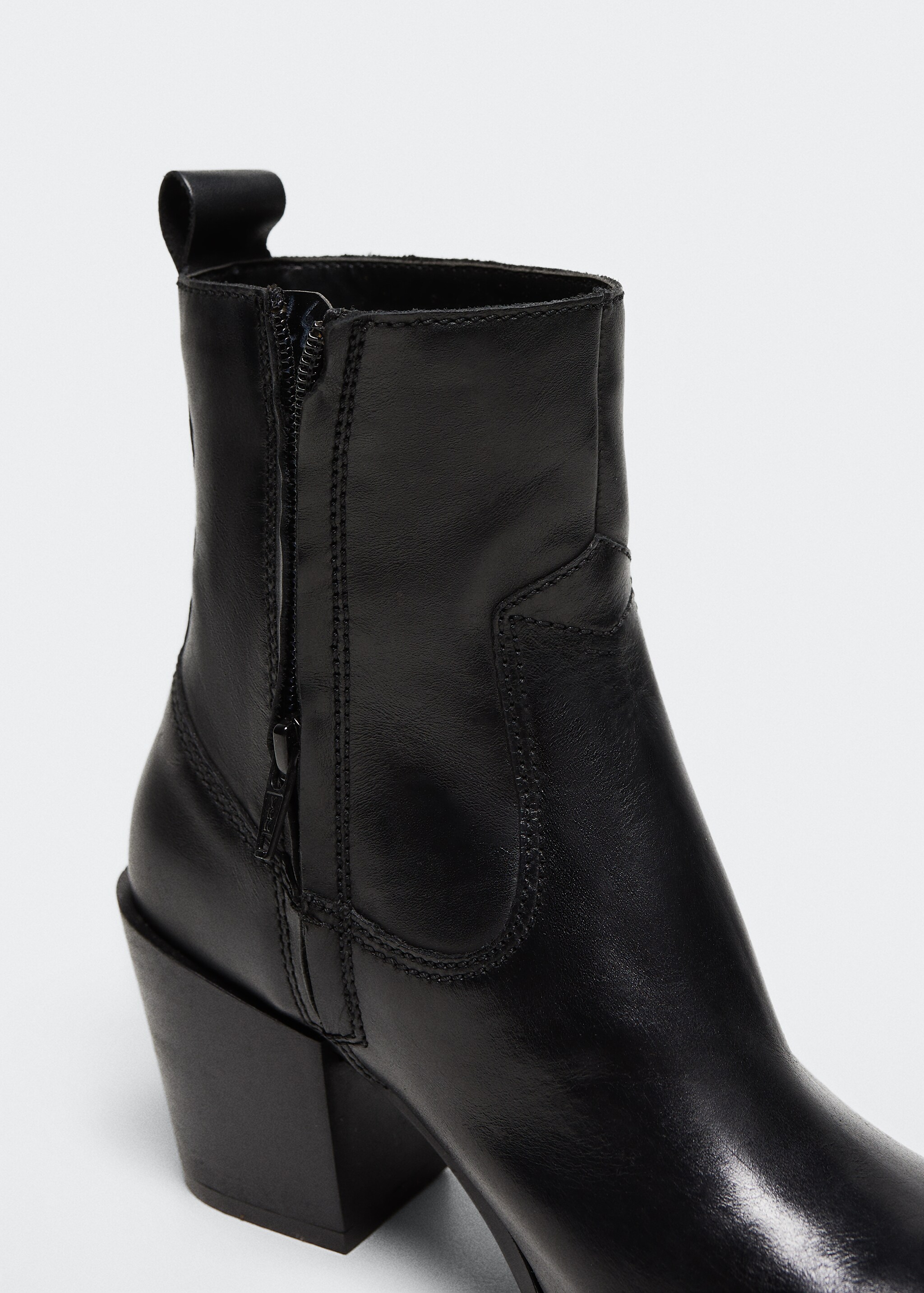 Heel leather ankle boot - Medium plane