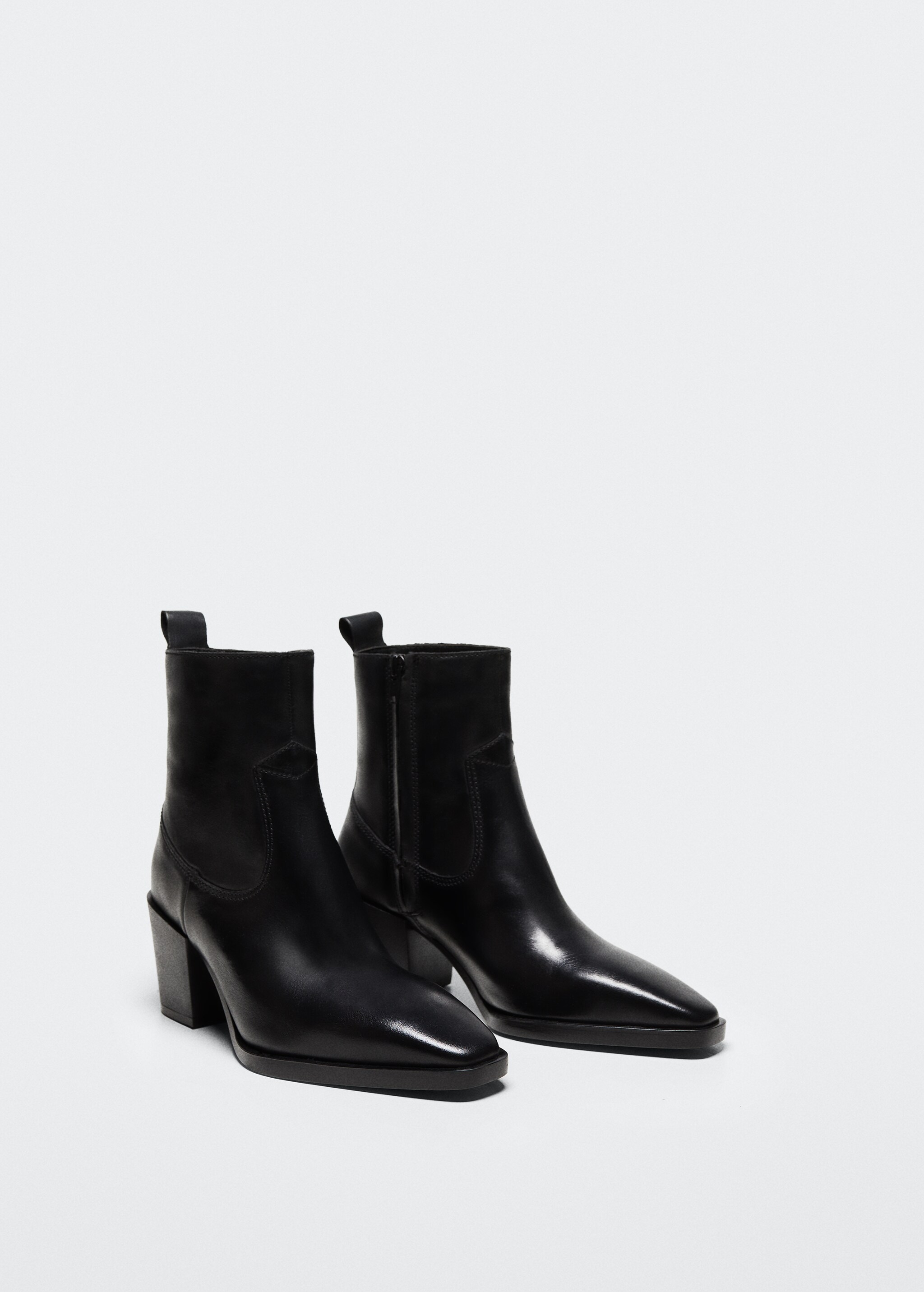 Heel leather ankle boot - Details of the article 3