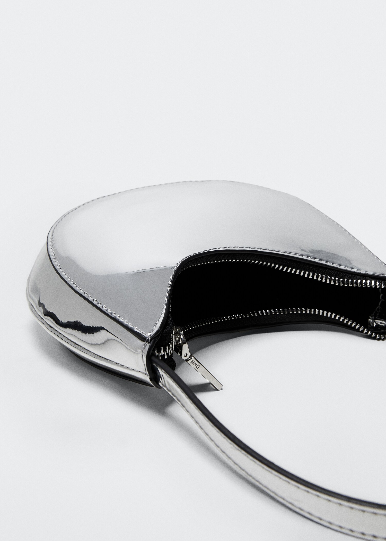 Oval short handle bag - Details of the article 1
