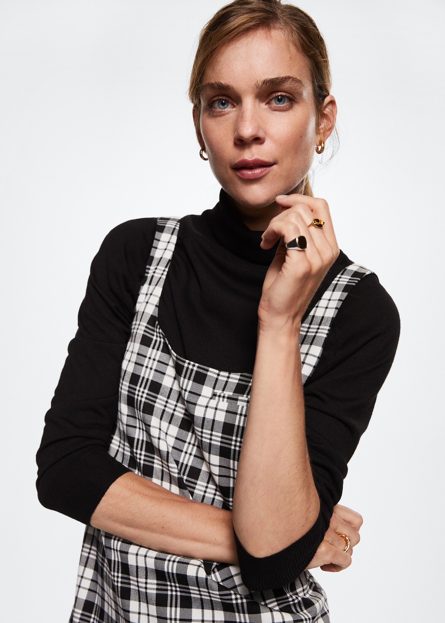 Checked pinafore dress - Details of the article 1