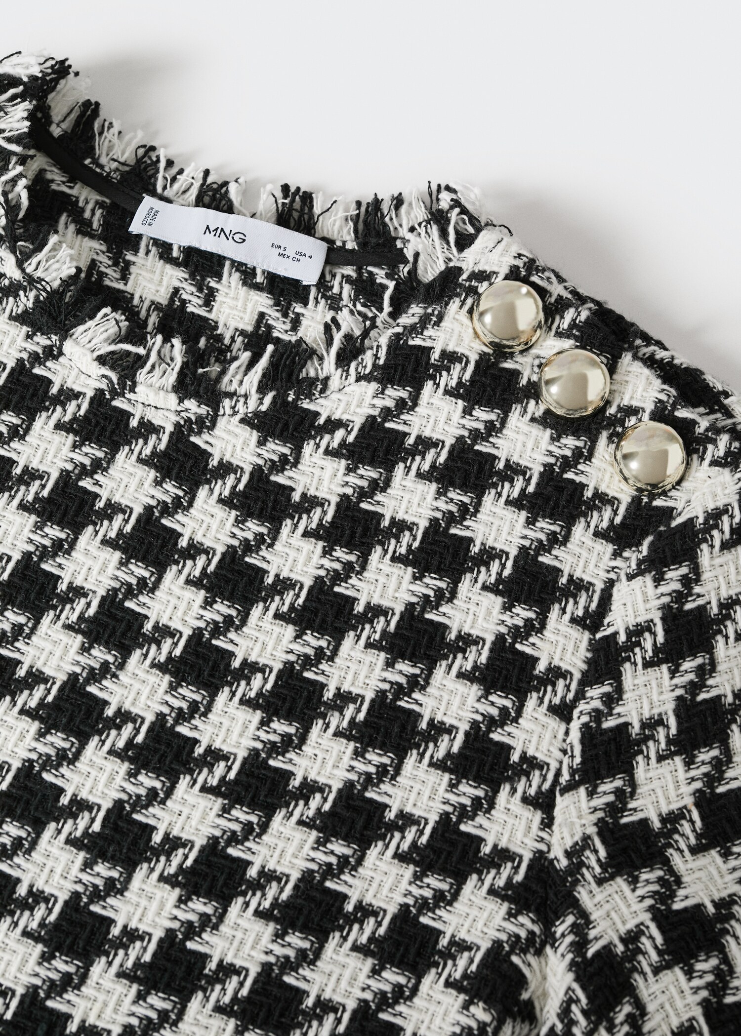 Tweed top with buttons - Details of the article 8